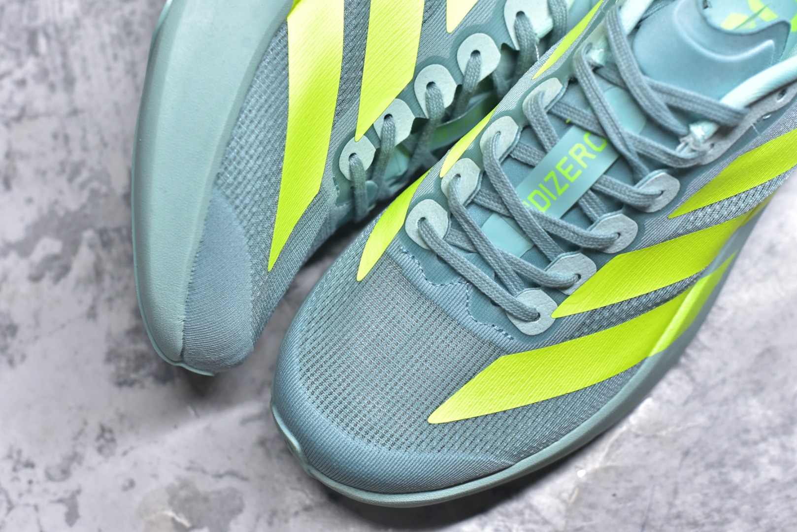 图片[8]-#阿迪达斯 AD Adizero Eva SL M 运动舒适防滑耐磨 低帮跑步鞋 阿迪达斯革新力作!「破纪录轻跑鞋」adiZero Adios Pro EVO 极致轻盈的Lightweight Upper设计,带来近乎裸足的舒适体验。中底采用尖端科技，Lightstrike Pro材料经过精细调校，实现卓越缓震与轻量化的完美结合。 尺码：36-45-选品中心