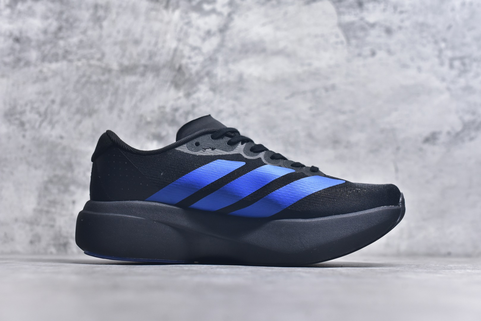 图片[3]-#阿迪达斯 AD Adizero Eva SL M 运动舒适防滑耐磨 低帮跑步鞋 阿迪达斯革新力作!「破纪录轻跑鞋」adiZero Adios Pro EVO 极致轻盈的Lightweight Upper设计,带来近乎裸足的舒适体验。中底采用尖端科技，Lightstrike Pro材料经过精细调校，实现卓越缓震与轻量化的完美结合。 尺码：36-45-选品中心