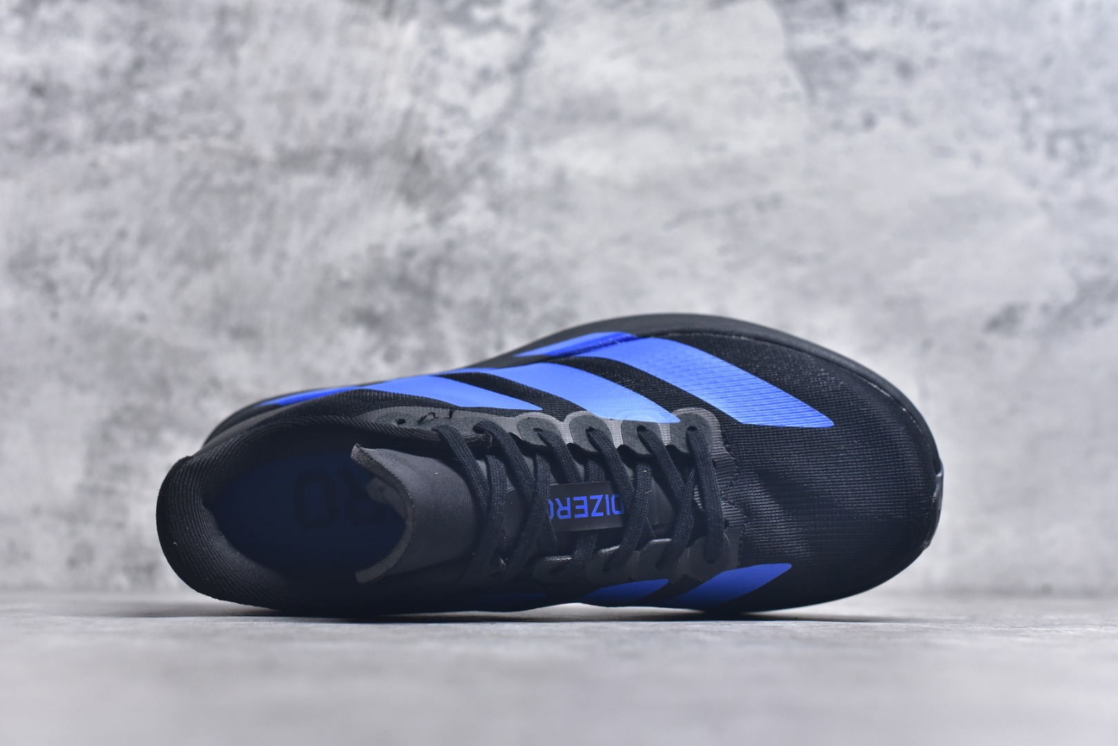 图片[4]-#阿迪达斯 AD Adizero Eva SL M 运动舒适防滑耐磨 低帮跑步鞋 阿迪达斯革新力作!「破纪录轻跑鞋」adiZero Adios Pro EVO 极致轻盈的Lightweight Upper设计,带来近乎裸足的舒适体验。中底采用尖端科技，Lightstrike Pro材料经过精细调校，实现卓越缓震与轻量化的完美结合。 尺码：36-45-选品中心