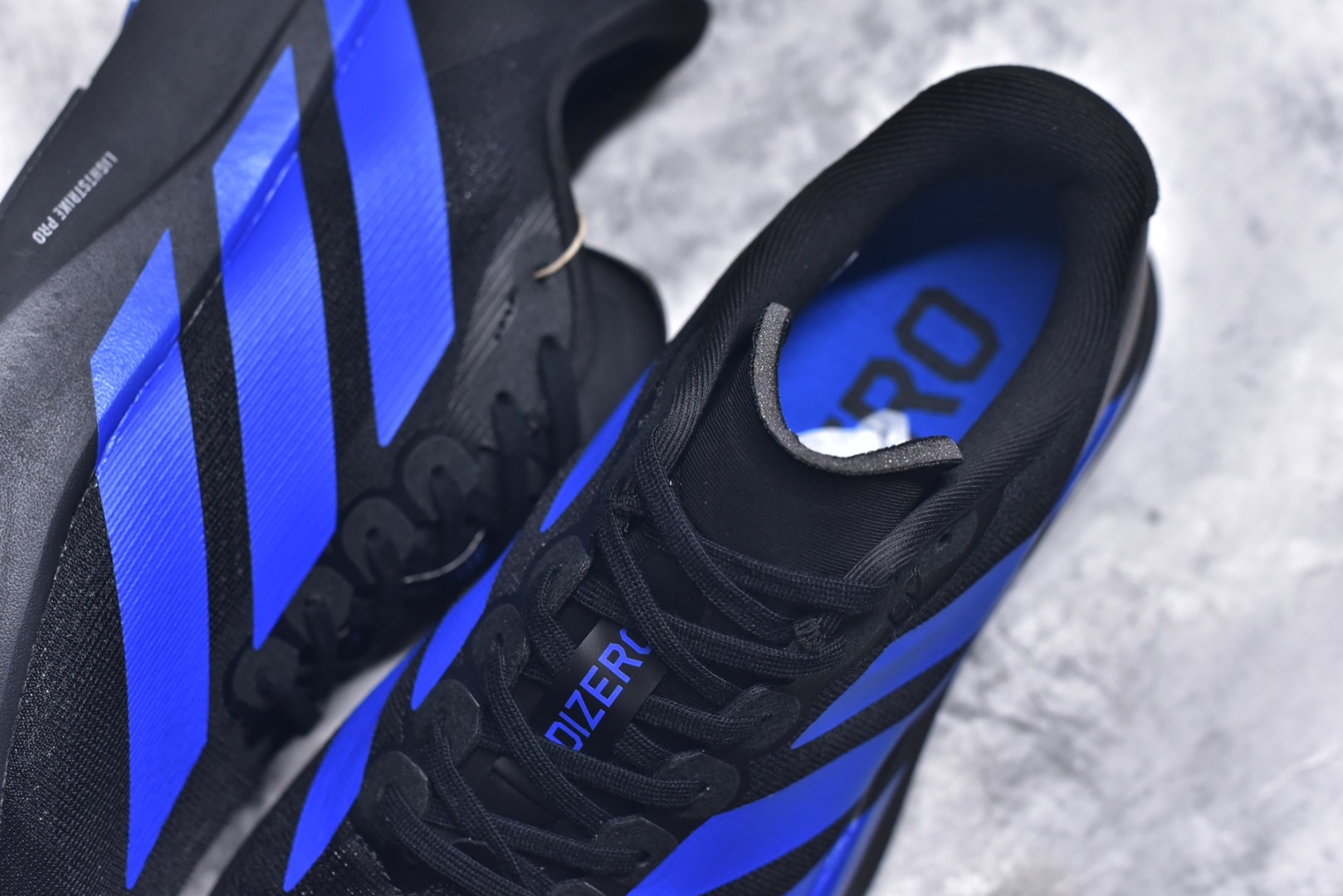 图片[9]-#阿迪达斯 AD Adizero Eva SL M 运动舒适防滑耐磨 低帮跑步鞋 阿迪达斯革新力作!「破纪录轻跑鞋」adiZero Adios Pro EVO 极致轻盈的Lightweight Upper设计,带来近乎裸足的舒适体验。中底采用尖端科技，Lightstrike Pro材料经过精细调校，实现卓越缓震与轻量化的完美结合。 尺码：36-45-选品中心