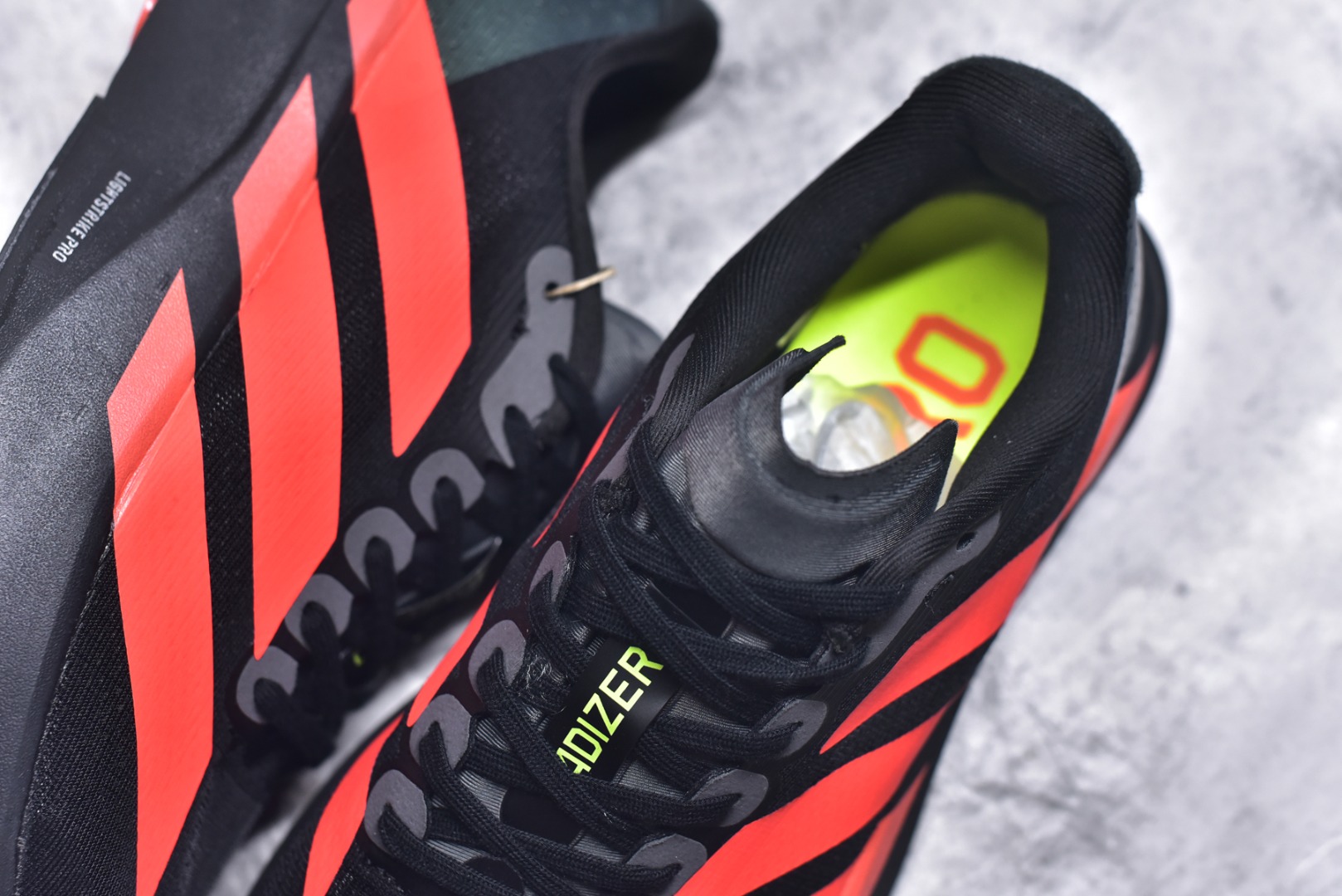 图片[9]-#阿迪达斯 AD Adizero Eva SL M 运动舒适防滑耐磨 低帮跑步鞋 阿迪达斯革新力作!「破纪录轻跑鞋」adiZero Adios Pro EVO 极致轻盈的Lightweight Upper设计,带来近乎裸足的舒适体验。中底采用尖端科技，Lightstrike Pro材料经过精细调校，实现卓越缓震与轻量化的完美结合。 尺码：36-45-选品中心