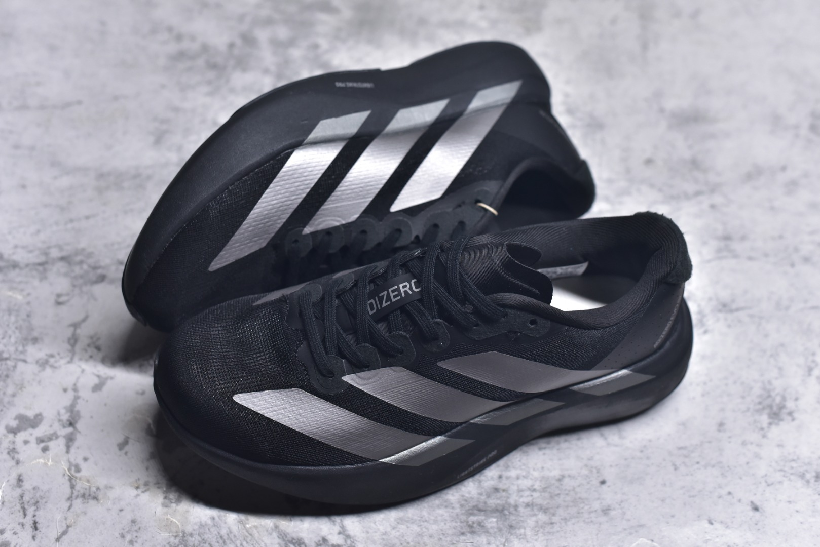 图片[7]-#阿迪达斯 AD Adizero Eva SL M 运动舒适防滑耐磨 低帮跑步鞋 阿迪达斯革新力作!「破纪录轻跑鞋」adiZero Adios Pro EVO 极致轻盈的Lightweight Upper设计,带来近乎裸足的舒适体验。中底采用尖端科技，Lightstrike Pro材料经过精细调校，实现卓越缓震与轻量化的完美结合。 尺码：36-45-选品中心