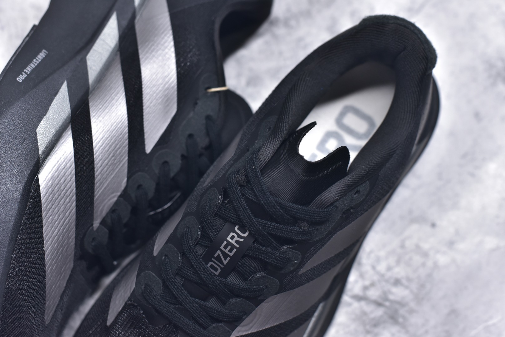 图片[9]-#阿迪达斯 AD Adizero Eva SL M 运动舒适防滑耐磨 低帮跑步鞋 阿迪达斯革新力作!「破纪录轻跑鞋」adiZero Adios Pro EVO 极致轻盈的Lightweight Upper设计,带来近乎裸足的舒适体验。中底采用尖端科技，Lightstrike Pro材料经过精细调校，实现卓越缓震与轻量化的完美结合。 尺码：36-45-选品中心