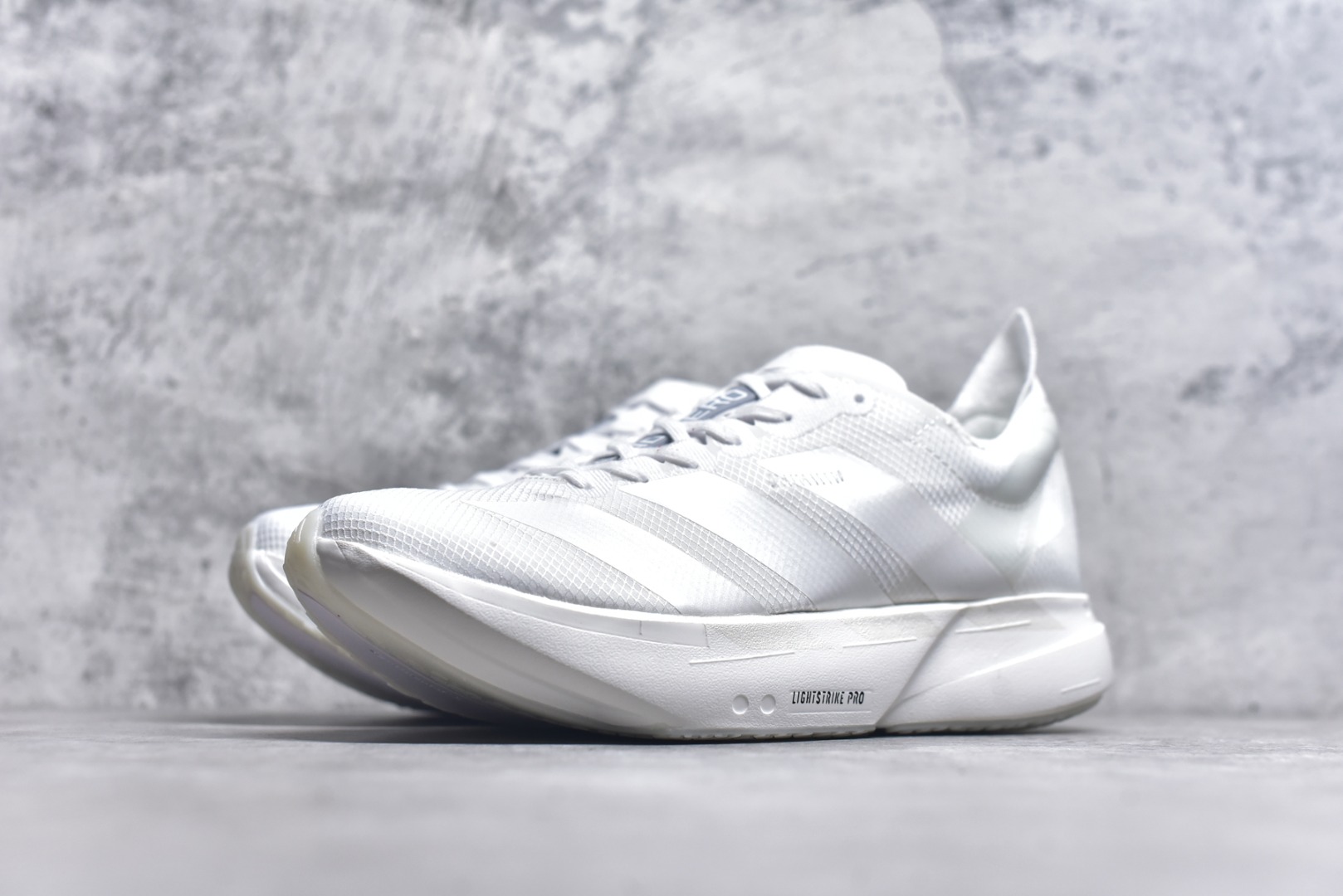 图片[2]-#阿迪达斯 AD Adizero Eva SL M 运动舒适防滑耐磨 低帮跑步鞋 阿迪达斯革新力作!「破纪录轻跑鞋」adiZero Adios Pro EVO 极致轻盈的Lightweight Upper设计,带来近乎裸足的舒适体验。中底采用尖端科技，Lightstrike Pro材料经过精细调校，实现卓越缓震与轻量化的完美结合。 尺码：36-45-选品中心