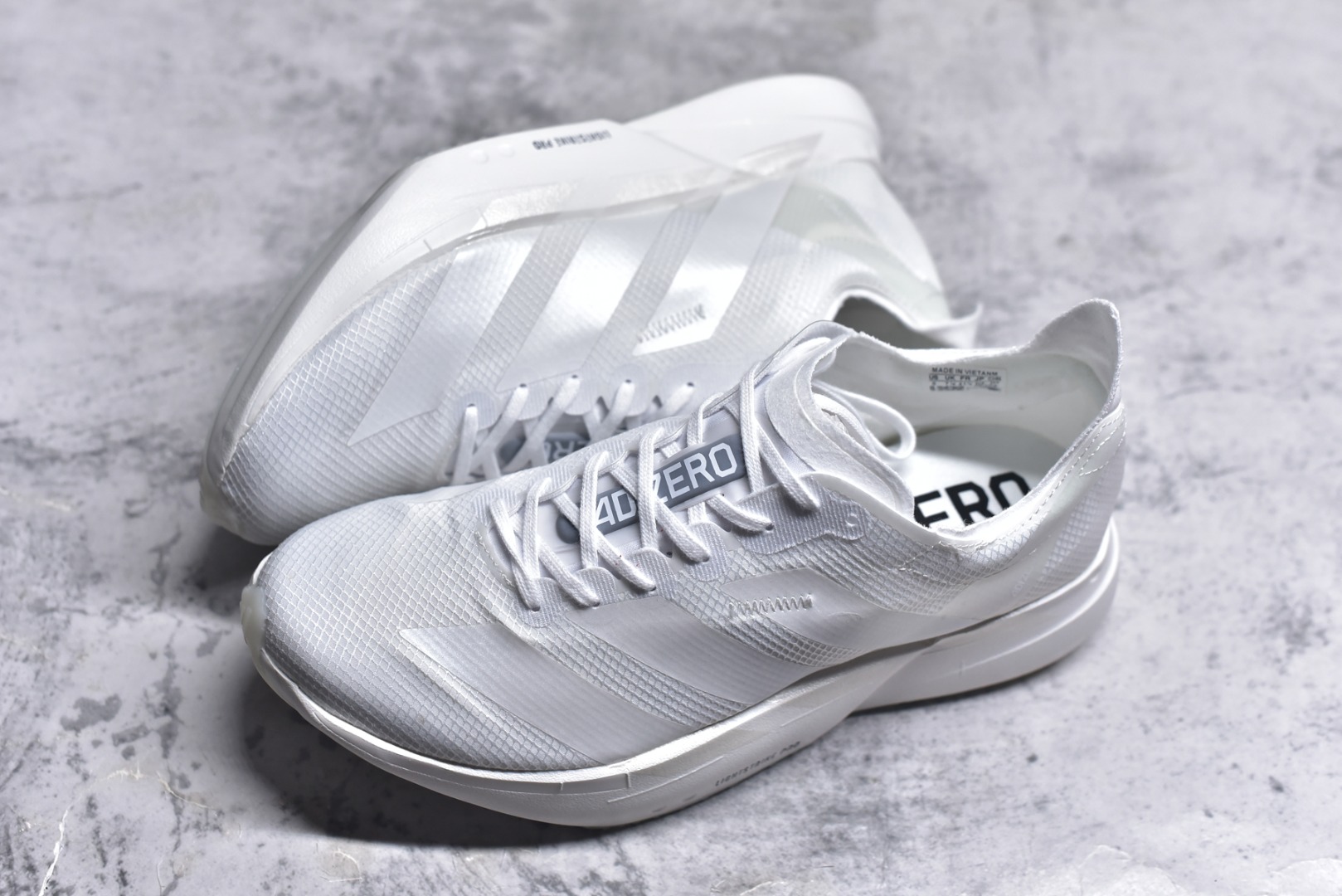 图片[7]-#阿迪达斯 AD Adizero Eva SL M 运动舒适防滑耐磨 低帮跑步鞋 阿迪达斯革新力作!「破纪录轻跑鞋」adiZero Adios Pro EVO 极致轻盈的Lightweight Upper设计,带来近乎裸足的舒适体验。中底采用尖端科技，Lightstrike Pro材料经过精细调校，实现卓越缓震与轻量化的完美结合。 尺码：36-45-选品中心