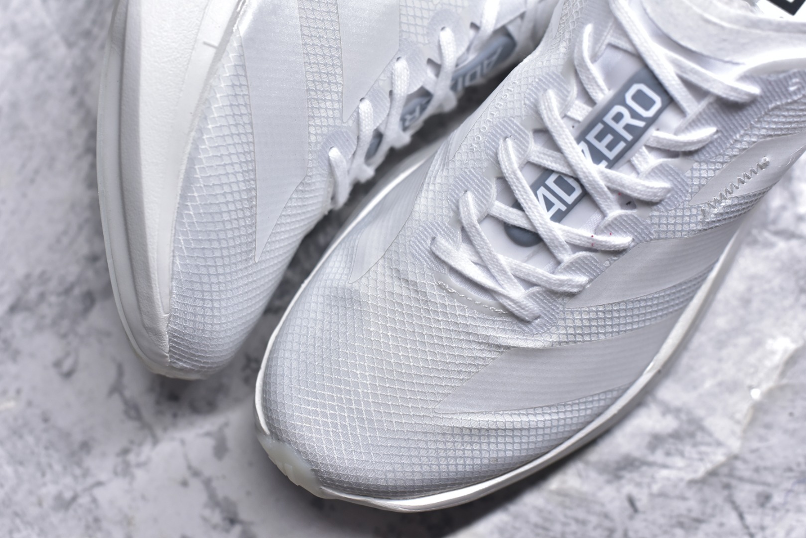 图片[8]-#阿迪达斯 AD Adizero Eva SL M 运动舒适防滑耐磨 低帮跑步鞋 阿迪达斯革新力作!「破纪录轻跑鞋」adiZero Adios Pro EVO 极致轻盈的Lightweight Upper设计,带来近乎裸足的舒适体验。中底采用尖端科技，Lightstrike Pro材料经过精细调校，实现卓越缓震与轻量化的完美结合。 尺码：36-45-选品中心