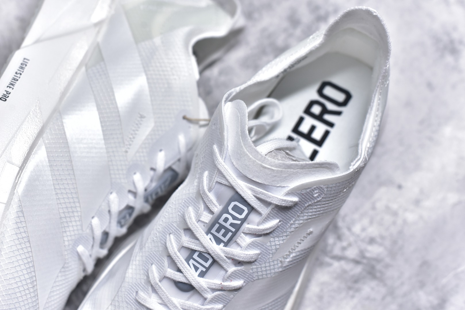 图片[9]-#阿迪达斯 AD Adizero Eva SL M 运动舒适防滑耐磨 低帮跑步鞋 阿迪达斯革新力作!「破纪录轻跑鞋」adiZero Adios Pro EVO 极致轻盈的Lightweight Upper设计,带来近乎裸足的舒适体验。中底采用尖端科技，Lightstrike Pro材料经过精细调校，实现卓越缓震与轻量化的完美结合。 尺码：36-45-选品中心