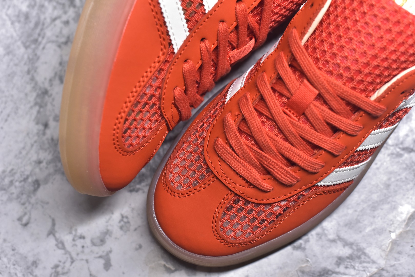 图片[8]-#AD Gazelle Indoor Trainers 羚羊内训系列低帮复古百搭休闲运动德训风板鞋 JS0713 90年代经典的复刻版！自60年代以足球训练鞋面世以来,Gazelle就以其经典设计席卷全球。1991年版本的复刻,再造经典Gazelle。采用皮革打造,搭配浊色细节,让这款经典更加简约。尺码：35.5-45-选品中心
