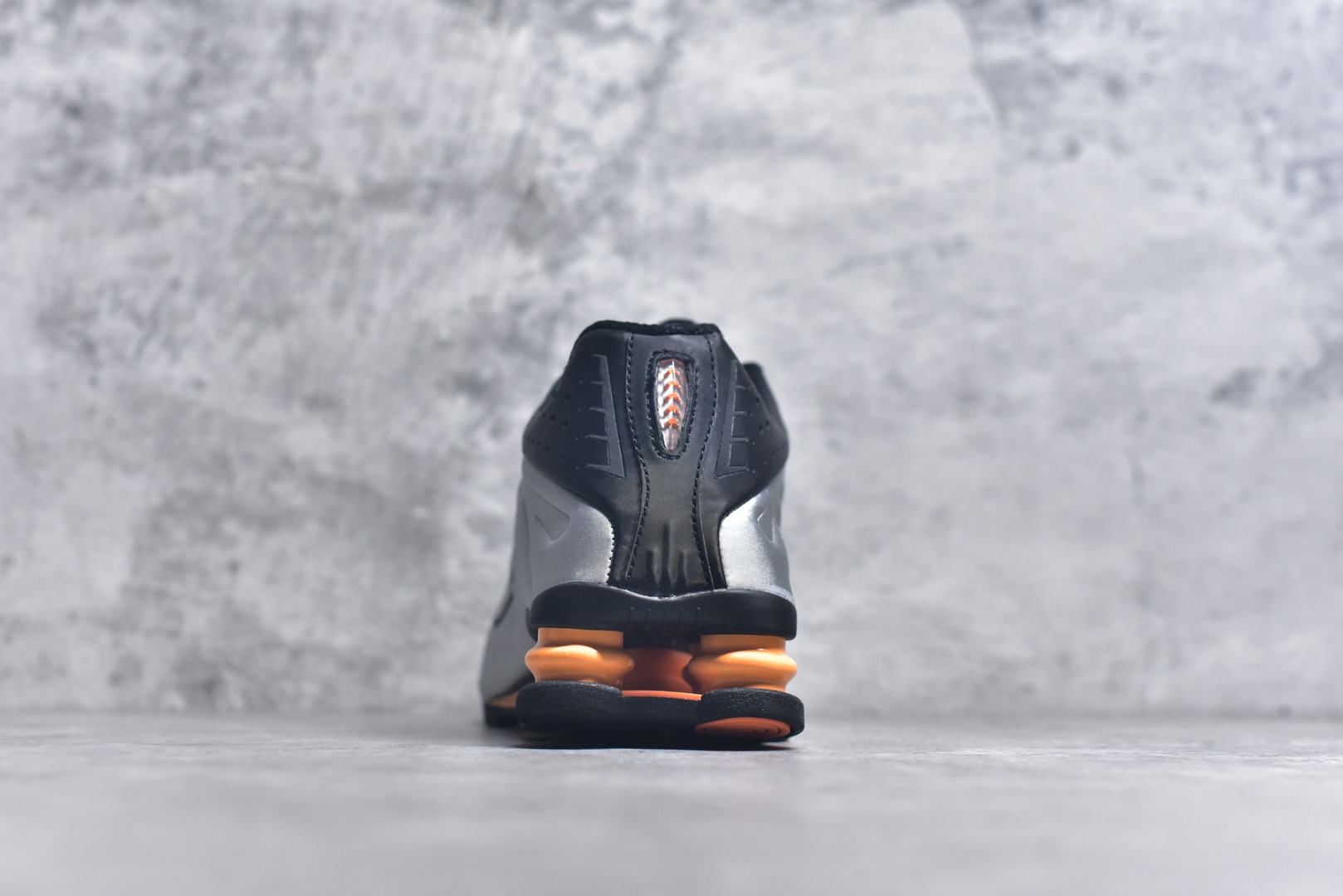 图片[5]-#NIKE SHOX R4系列 耐克 低帮运动休闲气垫运动鞋货号：HQ1988-003 尺码：36 36.5 37.5 38 38.5 39 40 40.5 41 42 42.5 43 44 45-选品中心