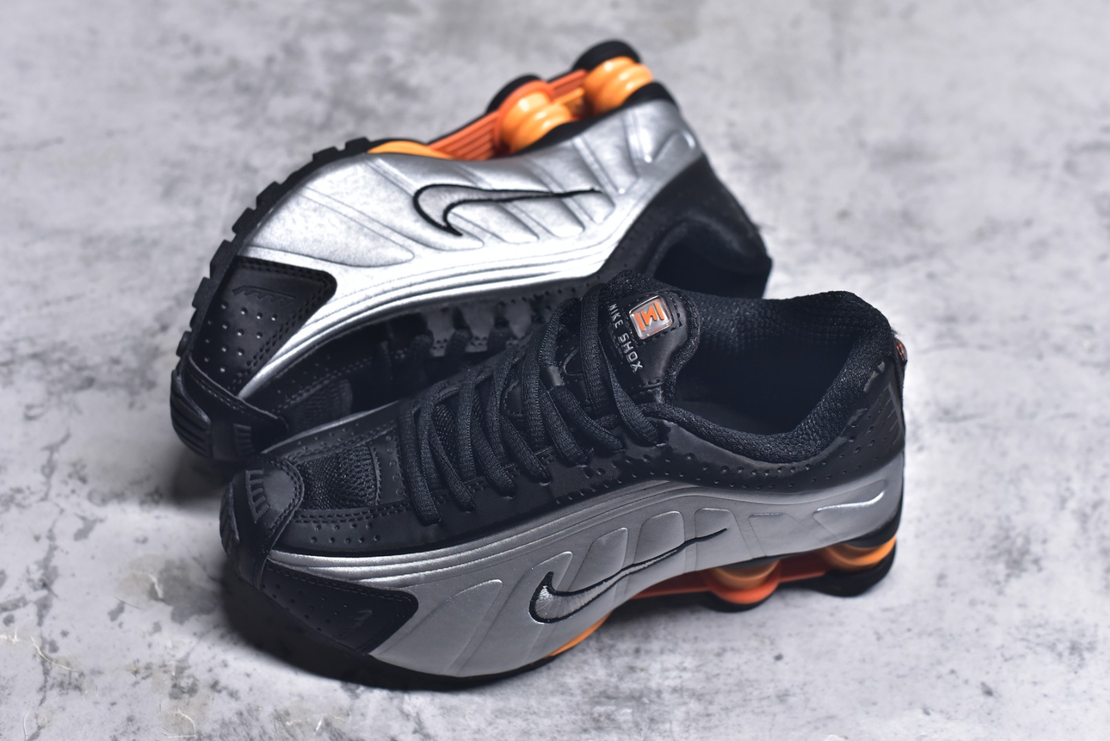 图片[7]-#NIKE SHOX R4系列 耐克 低帮运动休闲气垫运动鞋货号：HQ1988-003 尺码：36 36.5 37.5 38 38.5 39 40 40.5 41 42 42.5 43 44 45-选品中心