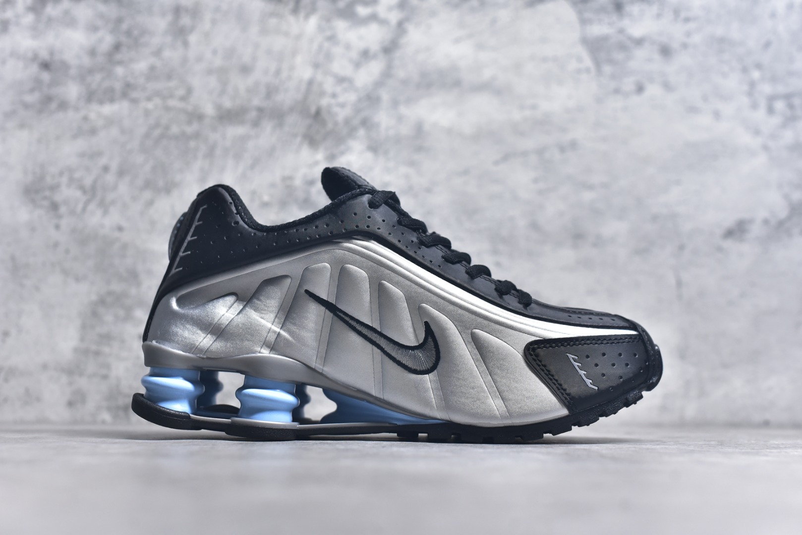 图片[3]-#Nike Shox R4 高科技专利气柱弹簧跑步鞋 子弹 文斯卡特 原厂材质 随意对比任何版本 货号：CW2626 004 尺码：36 36.5 37 38 38.5 39 40 40.5 41 42 42.5 43 44 45-选品中心