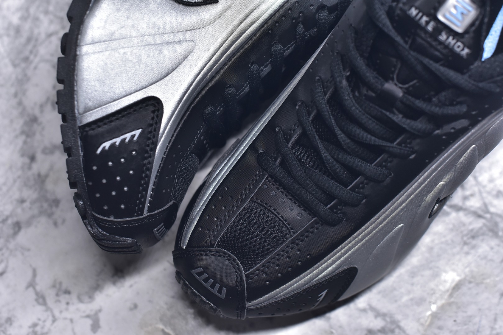 图片[8]-#Nike Shox R4 高科技专利气柱弹簧跑步鞋 子弹 文斯卡特 原厂材质 随意对比任何版本 货号：CW2626 004 尺码：36 36.5 37 38 38.5 39 40 40.5 41 42 42.5 43 44 45-选品中心