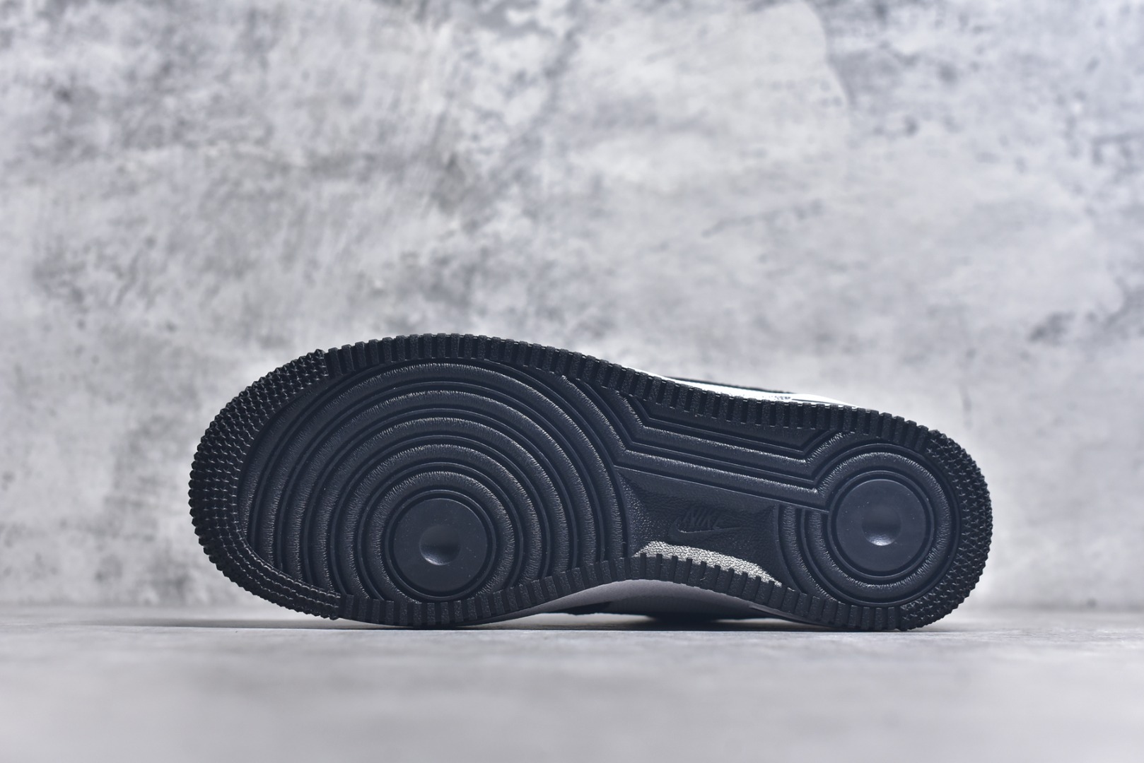 图片[6]-#Nike Air Force 1\’07 Low 官方爆款定制 牛仔布小勾 空军一号低帮休闲板鞋 ZH0316-091 #定制皮料 原厂3D打印 定制鞋盒 原楦原纸板 纯正空军版型 内置全掌气垫 尺码：36 36.5 37.5 38 38.5 39 40 40.5 41 42 42.5 43 44 44.5 45 9.D4-选品中心