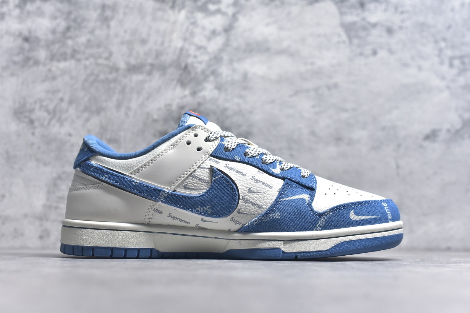 图片[3]-#Nike SB Dunk Low Sup联名 蓝牛仔 周年高端定制 低帮休闲板鞋 SC9207-416 #定制鞋盒 大厂纯原品质出货 超高清洁度 皮料切割干净无任何毛边 细节完美 尺码：36 36.5 37.5 38 36.5 39 40 40.5 41 42 42.5 43 44 44.5 45 9.E5-选品中心