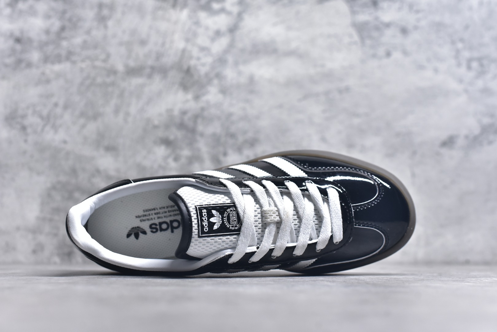 图片[4]-#AD Gazelle Indoor Trainers 羚羊内训系列低帮复古百搭休闲运动德训风板鞋 JQ8124 90年代经典的复刻版！自60年代以足球训练鞋面世以来,Gazelle就以其经典设计席卷全球。1991年版本的复刻,再造经典Gazelle。采用皮革打造,搭配浊色细节,让这款经典更加简约。尺码：35.5-45-选品中心