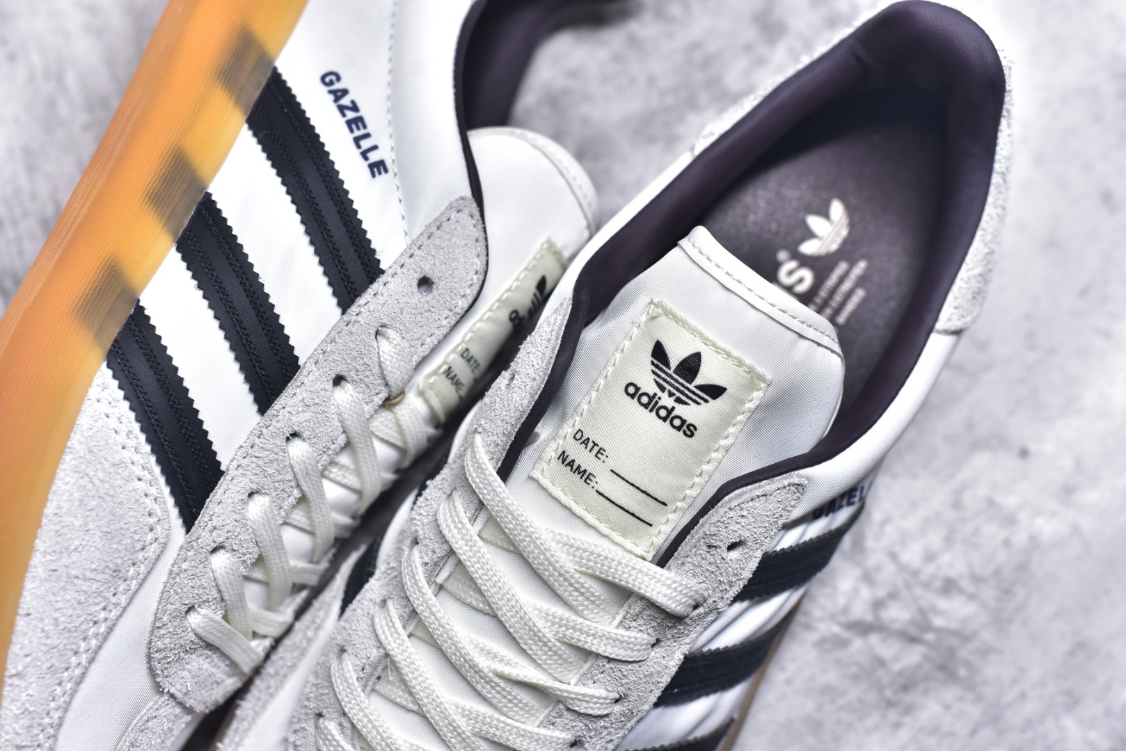 图片[9]-#AD Gazelle Indoor Trainers 羚羊内训系列低帮复古百搭休闲运动德训风板鞋 IH9985 90年代经典的复刻版！自60年代以足球训练鞋面世以来,Gazelle就以其经典设计席卷全球。1991年版本的复刻,再造经典Gazelle。采用皮革打造,搭配浊色细节,让这款经典更加简约。尺码：35.5-45-选品中心