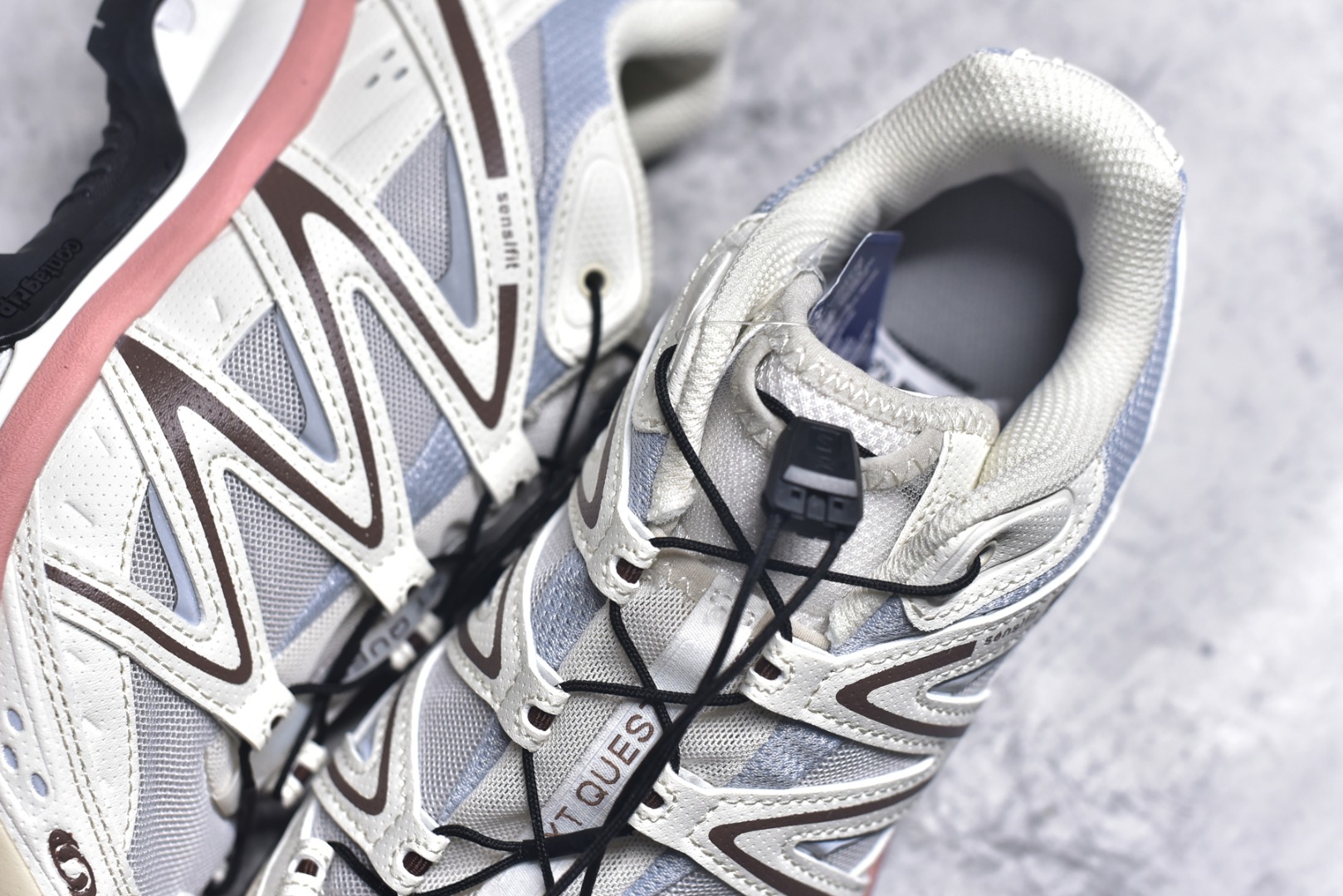 图片[9]-#Salomon XT-QUEST ADV 萨洛蒙潮流越野机能户外功能鞋 纯原外贸平台特供订单 耗时半年巨作 全套原纸板楦头开发 原厂特供网布配套加持 确保原汁原味 完美呈现版型 原档数据独家私模五层组合大底 男女鞋同步官方开发至46.5 原装Ortholite轻量化鞋垫 中底布带钢印编号 原厂TPU锁扣 进口港宝加持 后跟自然饱满 还原公司包裹性 基于 SALOMON 初代 XT 鞋身造型并搭载 4D ADVANCED CHASSIS™ 大底打造而成 为这款 XT-QUEST 带来了多项足部控制与保护等功能性 如在运动过程中控制左右晃动的过程而提高稳定性、改善长途越野过程中足中到足尖的过渡、提高感知岩石的精确度以抵抗尖锐物体对脚底的伤害以及采用动态缓冲来增强穿着舒适感 从而减轻疲劳感 使 XT-QUEST 成为一双舒适且安全的户外之履 尺码：36 36.5 37.5 38 38.5 39 40 40.5 41 42 42.5 43 44 44.5 45-选品中心