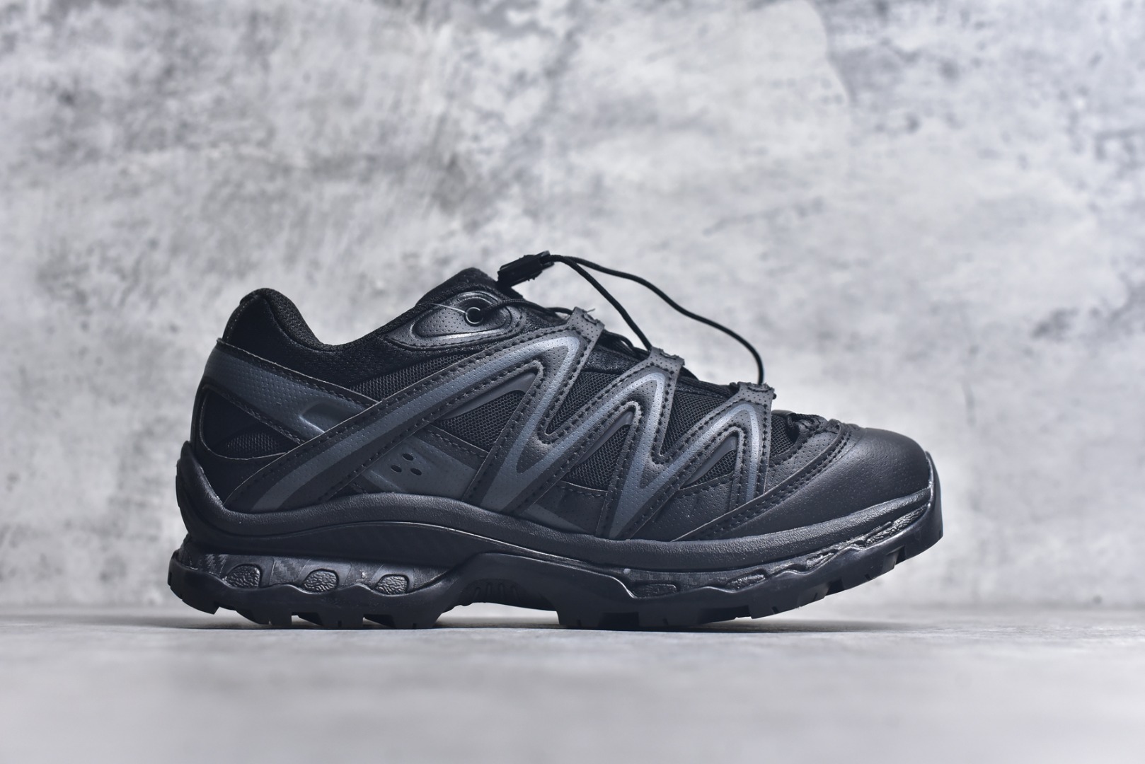 图片[3]-#Salomon XT-QUEST ADV 萨洛蒙潮流越野机能户外功能鞋 纯原外贸平台特供订单 耗时半年巨作 全套原纸板楦头开发 原厂特供网布配套加持 确保原汁原味 完美呈现版型 原档数据独家私模五层组合大底 男女鞋同步官方开发至46.5 原装Ortholite轻量化鞋垫 中底布带钢印编号 原厂TPU锁扣 进口港宝加持 后跟自然饱满 还原公司包裹性 基于 SALOMON 初代 XT 鞋身造型并搭载 4D ADVANCED CHASSIS™ 大底打造而成 为这款 XT-QUEST 带来了多项足部控制与保护等功能性 如在运动过程中控制左右晃动的过程而提高稳定性、改善长途越野过程中足中到足尖的过渡、提高感知岩石的精确度以抵抗尖锐物体对脚底的伤害以及采用动态缓冲来增强穿着舒适感 从而减轻疲劳感 使 XT-QUEST 成为一双舒适且安全的户外之履 尺码：36 36.5 37.5 38 38.5 39 40 40.5 41 42 42.5 43 44 44.5 45-选品中心