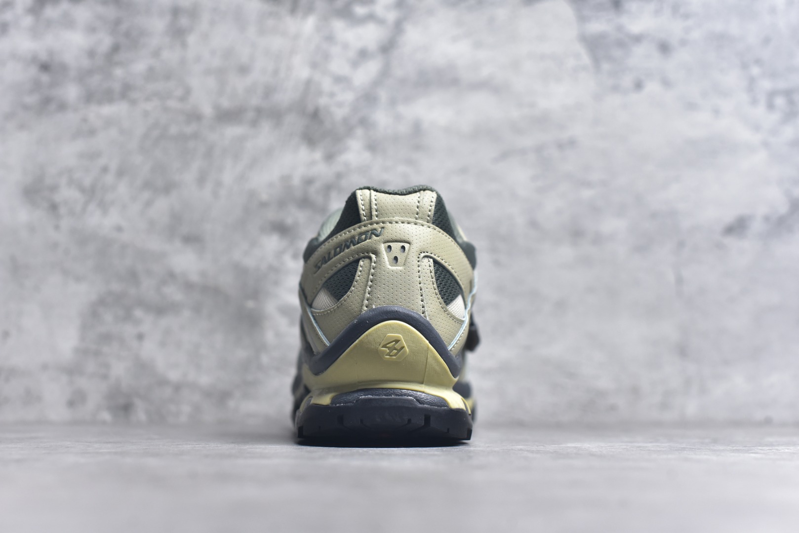 图片[5]-#Salomon XT-QUEST ADV 萨洛蒙潮流越野机能户外功能鞋 纯原外贸平台特供订单 耗时半年巨作 全套原纸板楦头开发 原厂特供网布配套加持 确保原汁原味 完美呈现版型 原档数据独家私模五层组合大底 男女鞋同步官方开发至46.5 原装Ortholite轻量化鞋垫 中底布带钢印编号 原厂TPU锁扣 进口港宝加持 后跟自然饱满 还原公司包裹性 基于 SALOMON 初代 XT 鞋身造型并搭载 4D ADVANCED CHASSIS™ 大底打造而成 为这款 XT-QUEST 带来了多项足部控制与保护等功能性 如在运动过程中控制左右晃动的过程而提高稳定性、改善长途越野过程中足中到足尖的过渡、提高感知岩石的精确度以抵抗尖锐物体对脚底的伤害以及采用动态缓冲来增强穿着舒适感 从而减轻疲劳感 使 XT-QUEST 成为一双舒适且安全的户外之履 尺码：36 36.5 37.5 38 38.5 39 40 40.5 41 42 42.5 43 44 44.5 45-选品中心