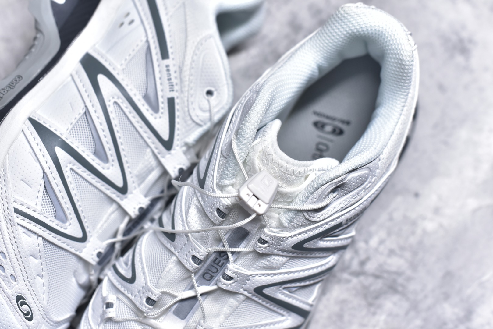 图片[9]-#Salomon XT-QUEST ADV 萨洛蒙潮流越野机能户外功能鞋 纯原外贸平台特供订单 耗时半年巨作 全套原纸板楦头开发 原厂特供网布配套加持 确保原汁原味 完美呈现版型 原档数据独家私模五层组合大底 男女鞋同步官方开发至46.5 原装Ortholite轻量化鞋垫 中底布带钢印编号 原厂TPU锁扣 进口港宝加持 后跟自然饱满 还原公司包裹性 基于 SALOMON 初代 XT 鞋身造型并搭载 4D ADVANCED CHASSIS™ 大底打造而成 为这款 XT-QUEST 带来了多项足部控制与保护等功能性 如在运动过程中控制左右晃动的过程而提高稳定性、改善长途越野过程中足中到足尖的过渡、提高感知岩石的精确度以抵抗尖锐物体对脚底的伤害以及采用动态缓冲来增强穿着舒适感 从而减轻疲劳感 使 XT-QUEST 成为一双舒适且安全的户外之履 尺码：36 36.5 37.5 38 38.5 39 40 40.5 41 42 42.5 43 44 44.5 45-选品中心