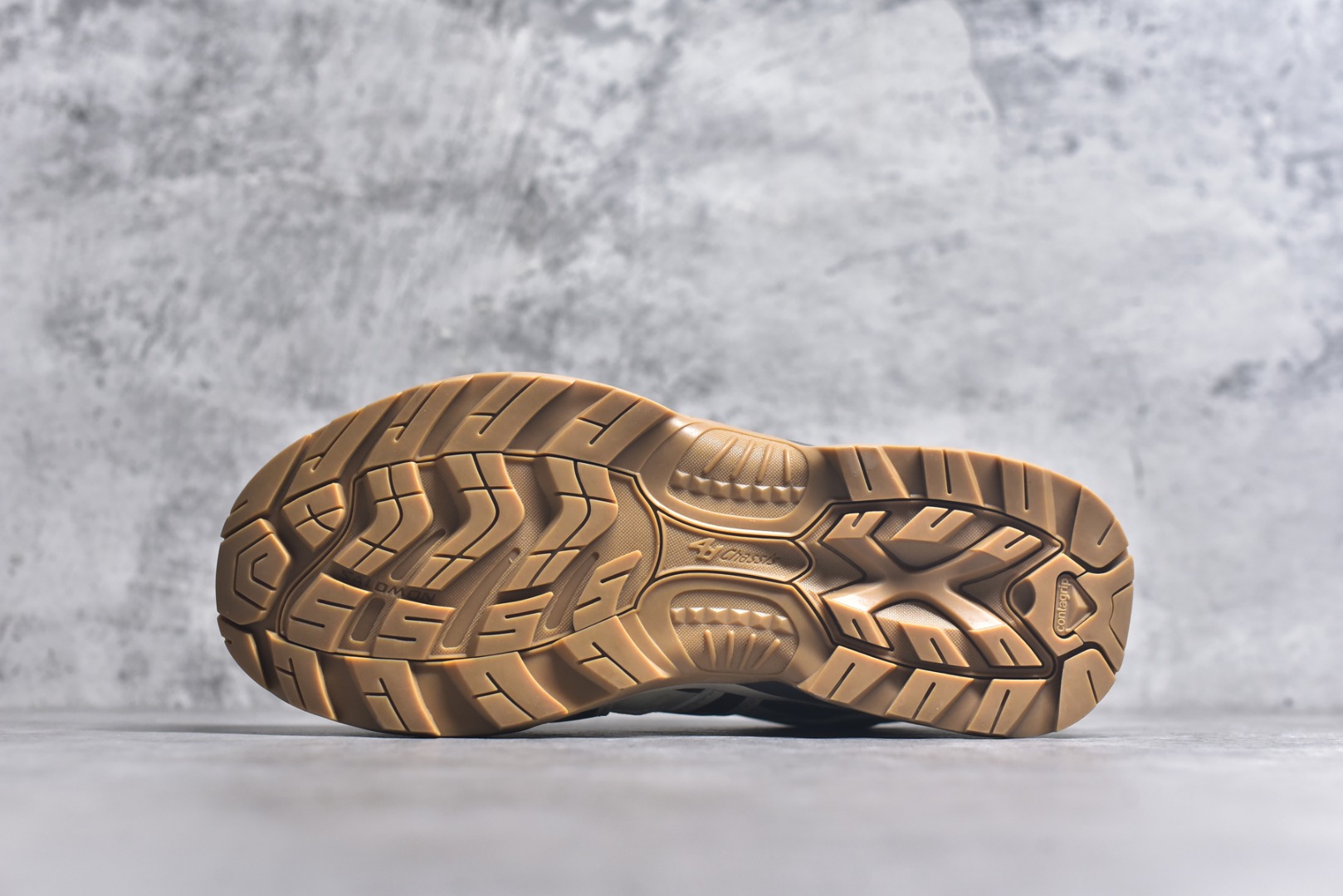 图片[6]-#Salomon XT-QUEST ADV 萨洛蒙潮流越野机能户外功能鞋 纯原外贸平台特供订单 耗时半年巨作 全套原纸板楦头开发 原厂特供网布配套加持 确保原汁原味 完美呈现版型 原档数据独家私模五层组合大底 男女鞋同步官方开发至46.5 原装Ortholite轻量化鞋垫 中底布带钢印编号 原厂TPU锁扣 进口港宝加持 后跟自然饱满 还原公司包裹性 基于 SALOMON 初代 XT 鞋身造型并搭载 4D ADVANCED CHASSIS™ 大底打造而成 为这款 XT-QUEST 带来了多项足部控制与保护等功能性 如在运动过程中控制左右晃动的过程而提高稳定性、改善长途越野过程中足中到足尖的过渡、提高感知岩石的精确度以抵抗尖锐物体对脚底的伤害以及采用动态缓冲来增强穿着舒适感 从而减轻疲劳感 使 XT-QUEST 成为一双舒适且安全的户外之履 尺码：36 36.5 37.5 38 38.5 39 40 40.5 41 42 42.5 43 44 44.5 45-选品中心