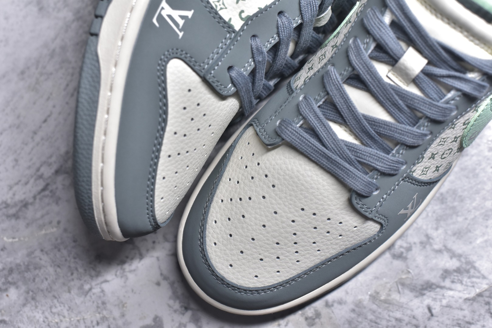 图片[8]-#Nike SB Dunk Low LV联名 青灰 周年高端定制 低帮休闲板鞋 ZH2598-278 #定制鞋盒 大厂纯原品质出货 超高清洁度 皮料切割干净无任何毛边 细节完美 尺码：36 36.5 37.5 38 38.5 39 40 40.5 41 42 42.5 43 44 44.5 45 9.E5-选品中心