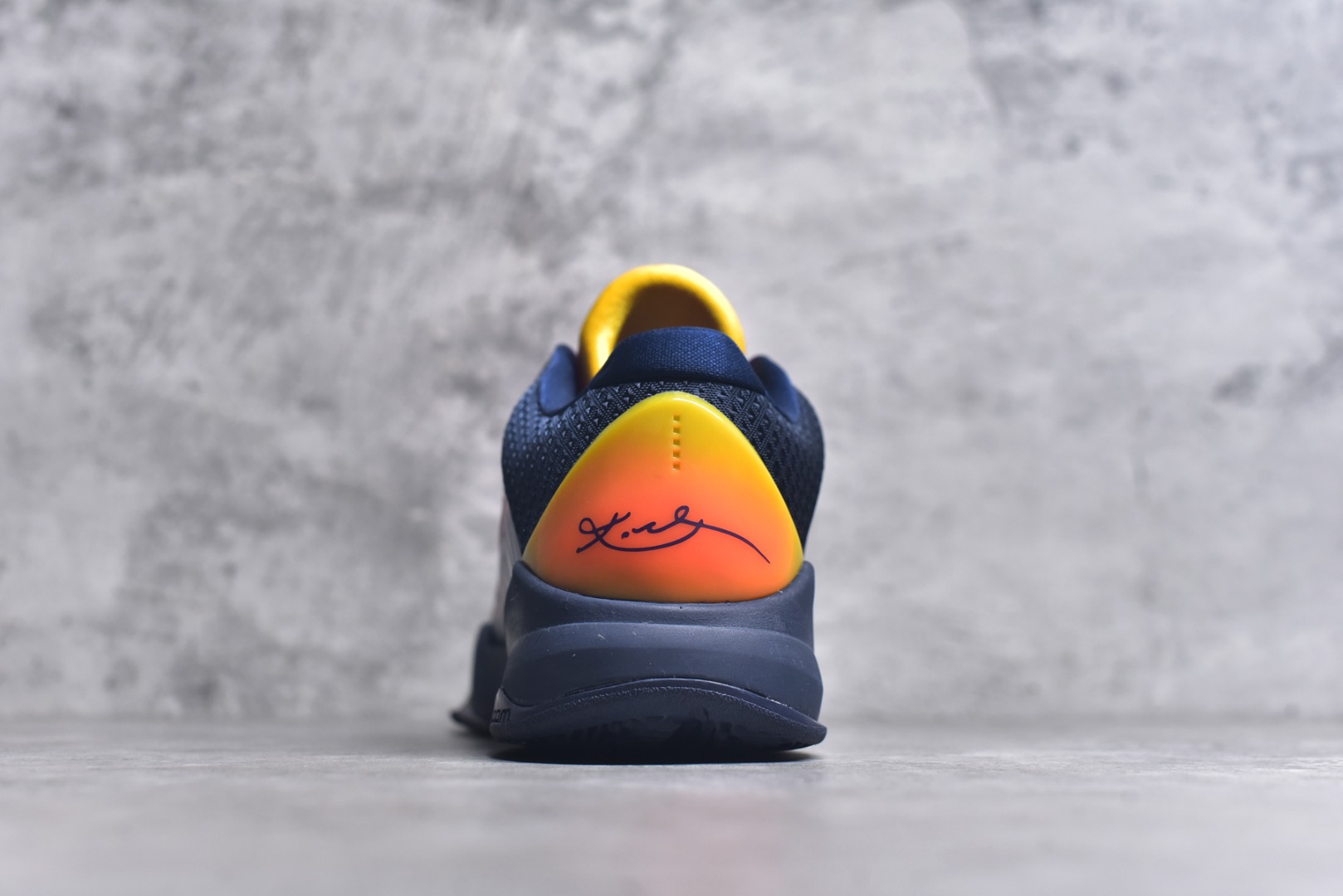图片[5]-#灭世/Max Caitlin Clark x Nike Kobe 5 Protro “Indiana Fever” 科比5代克拉克森联名蓝色 IM3207-400 灭世海外球员版 搭载最高工艺标准 版型 外观 细节 用料 不同于市场主流货品 拒绝杀猪套牌纯原套路 欢迎对比品鉴 外观升级点：鞋头冲孔 后跟海绵填充 飞线质感 碳板纹理 纸板对位 悉数升级对标ZP 用料升级点：前掌气垫➕后掌马蹄zoom（增配）澎湃脚感 完美解决正品后掌泡棉衰减问题 版型尺码升级：海外球员版 前掌包裹提升 尺码增加US13 47.5码 适配 职业球员 灭世纯原海外球员版『质 价 比』拉满 拳打杀猪纯原 脚踢一眼假通货 高端外贸渠道口碑爆炸 尺码：39 40 40.5 41 42 42.5 43 44 44.5 45 46 47.5-选品中心
