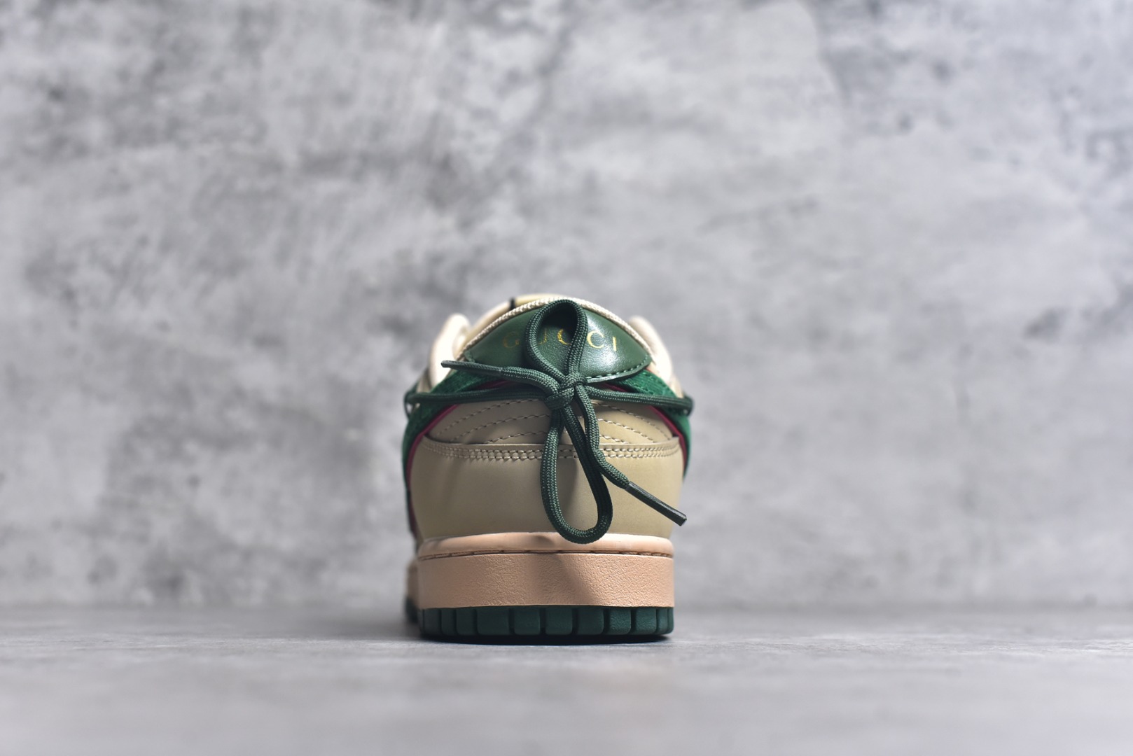 图片[5]-#Nike SB Dunk Low Gucci联名 绑带绿勾勾 周年高端定制 低帮休闲板鞋 DM6868-087 #定制鞋盒 大厂纯原品质出货 超高清洁度 皮料切割干净无任何毛边 细节完美 尺码：36 36.5 37.5 38 38.5 39 40 40.5 41 42 42.5 43 44 44.5 45 9.E5-选品中心