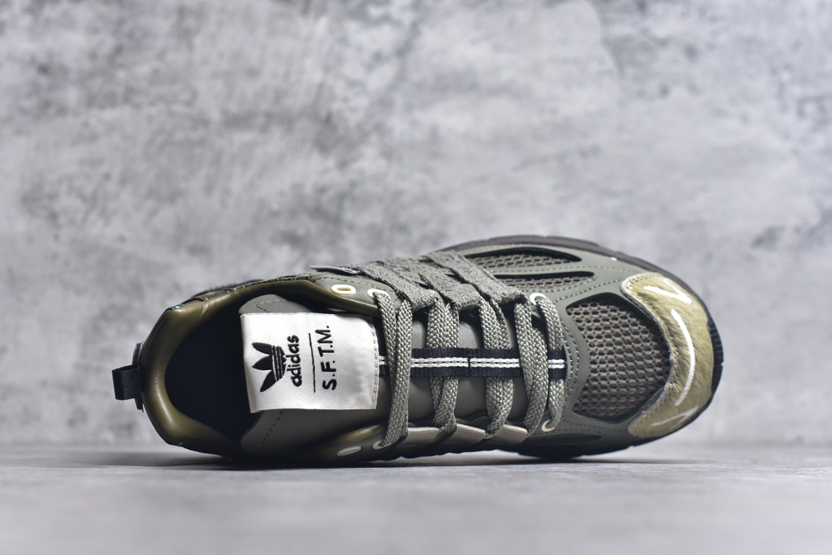 图片[4]-#SFTM x AD Originals ADISTAR CUSHION 联名复古舒适防滑耐磨低帮生活休闲鞋 JR8045实拍调校N版已经零色差零失真 百分百还原实物色彩所见即所得 不存在货不对板色差等低级问题 选购参考实物拍摄 不混卖不参货 只用心做好货严格选品 承诺混一赔十 尺码：36 36.5 37.5 38 38.5 39 40 40.5 41 42 42.5 43 44 44.5 45-选品中心