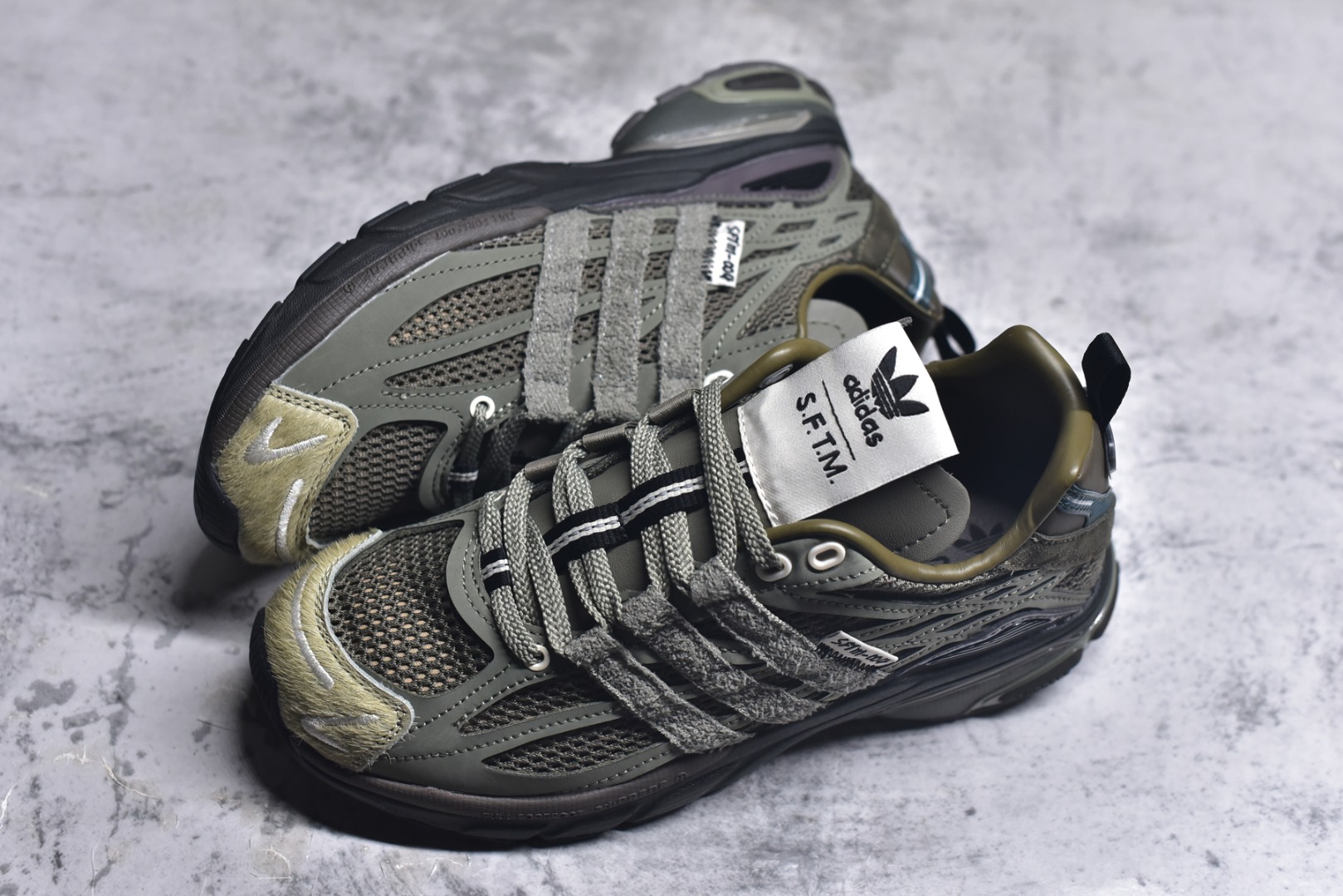 图片[7]-#SFTM x AD Originals ADISTAR CUSHION 联名复古舒适防滑耐磨低帮生活休闲鞋 JR8045实拍调校N版已经零色差零失真 百分百还原实物色彩所见即所得 不存在货不对板色差等低级问题 选购参考实物拍摄 不混卖不参货 只用心做好货严格选品 承诺混一赔十 尺码：36 36.5 37.5 38 38.5 39 40 40.5 41 42 42.5 43 44 44.5 45-选品中心
