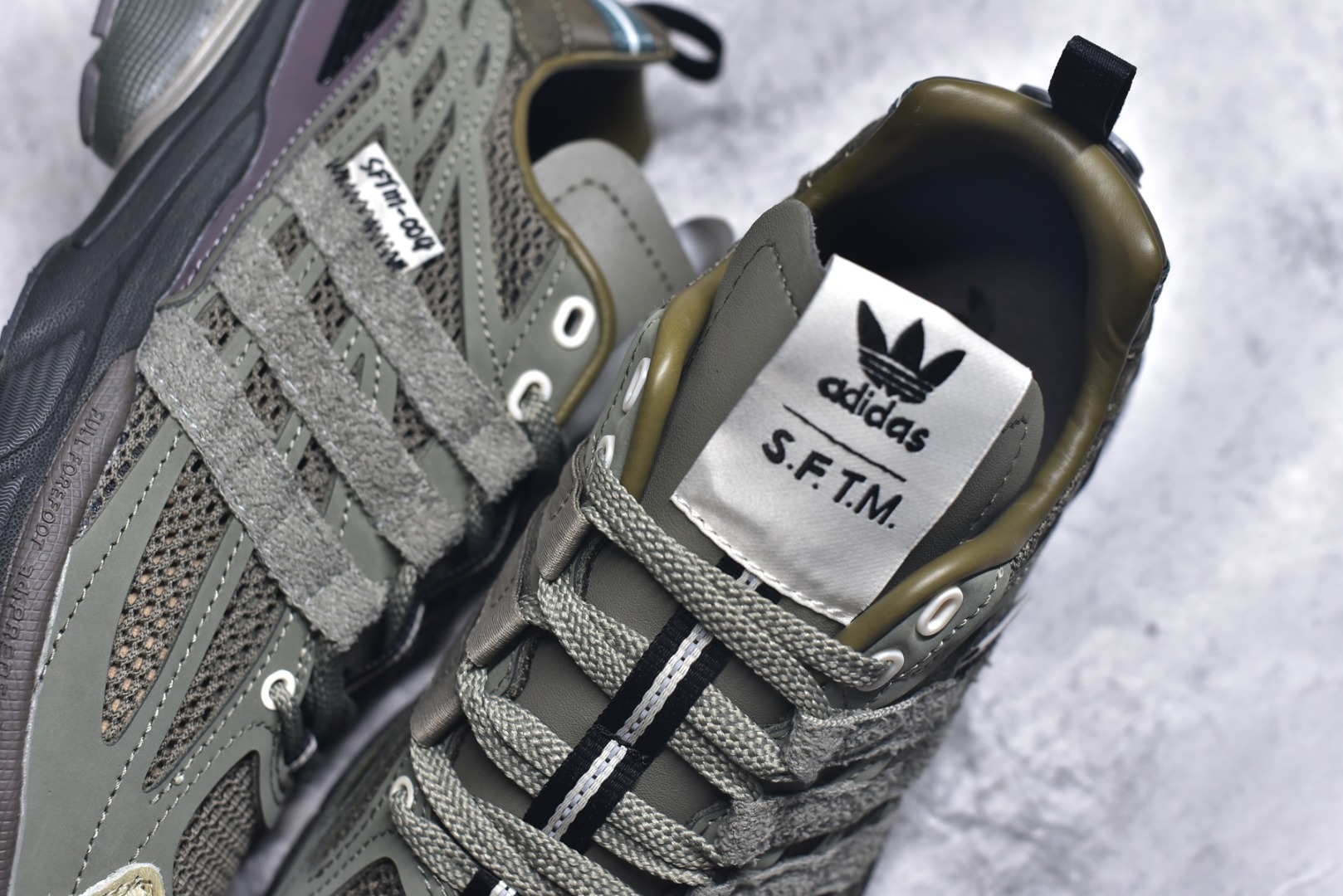 图片[9]-#SFTM x AD Originals ADISTAR CUSHION 联名复古舒适防滑耐磨低帮生活休闲鞋 JR8045实拍调校N版已经零色差零失真 百分百还原实物色彩所见即所得 不存在货不对板色差等低级问题 选购参考实物拍摄 不混卖不参货 只用心做好货严格选品 承诺混一赔十 尺码：36 36.5 37.5 38 38.5 39 40 40.5 41 42 42.5 43 44 44.5 45-选品中心