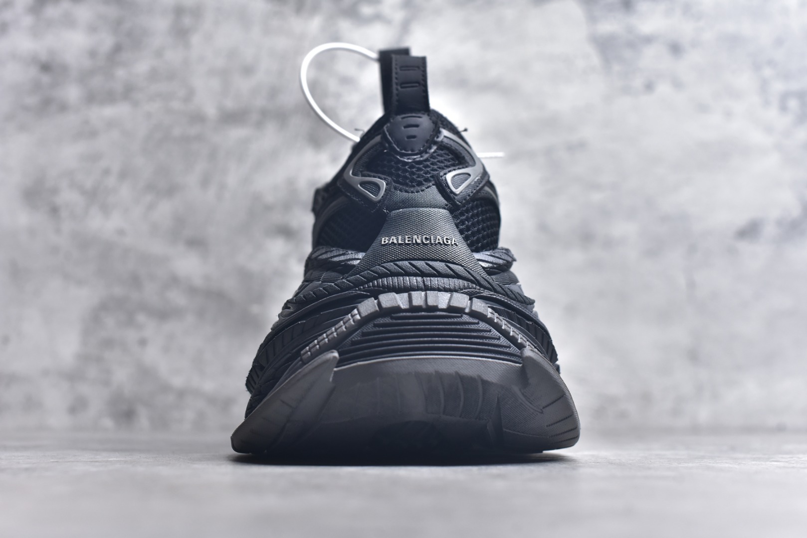 图片[5]-#Balenciaga巴黎世家 Platform 厚底系带老爹鞋 XA纯原生产线出品独家工艺 夸张鞋型 超厚鞋底 同步原鞋 用一双「旧鞋」传递复古感 后侧板翘起的鞋头 则展示了 Demna 在结构上的未来构想 原装大盒从里到外一切百分百还原官方配置 区别市面所有版本 一切细节高端还原 欢迎挑刺 碾压一切版本 货号：821137 WPLTF 10111633 尺码：35 36 37 38 39 40 41 42 43 44 45 46 (偏大一码）-选品中心
