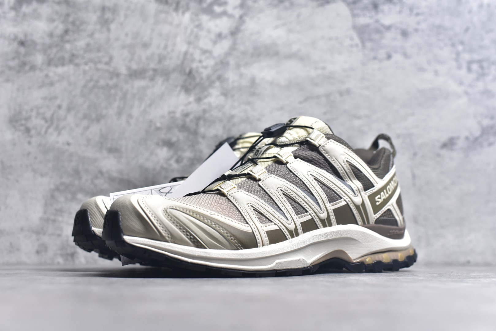 图片[2]-#Salomon XA PRO 3D EXPANSE萨洛蒙户外越野跑鞋 鞋面采用SENSIFIT贴合技术 全方位贴合包裹脚型 鞋跟部鞋底牵引设计 提供强大的抓地性能 更适应野外崎岖不平的道路 其3D ADVANCED CHASSIS底盘 材料轻量大化 钉齿设计更具稳定性、防护性 鞋底易磨损区运用CONTAGRIP高耐磨材料 应对城市硬质路面长距离跑考验 货号：478848-26 尺码：36 36.5 37.5 38 38.5 39 40 40.5 41 42 42.5 43 44 45 46-选品中心