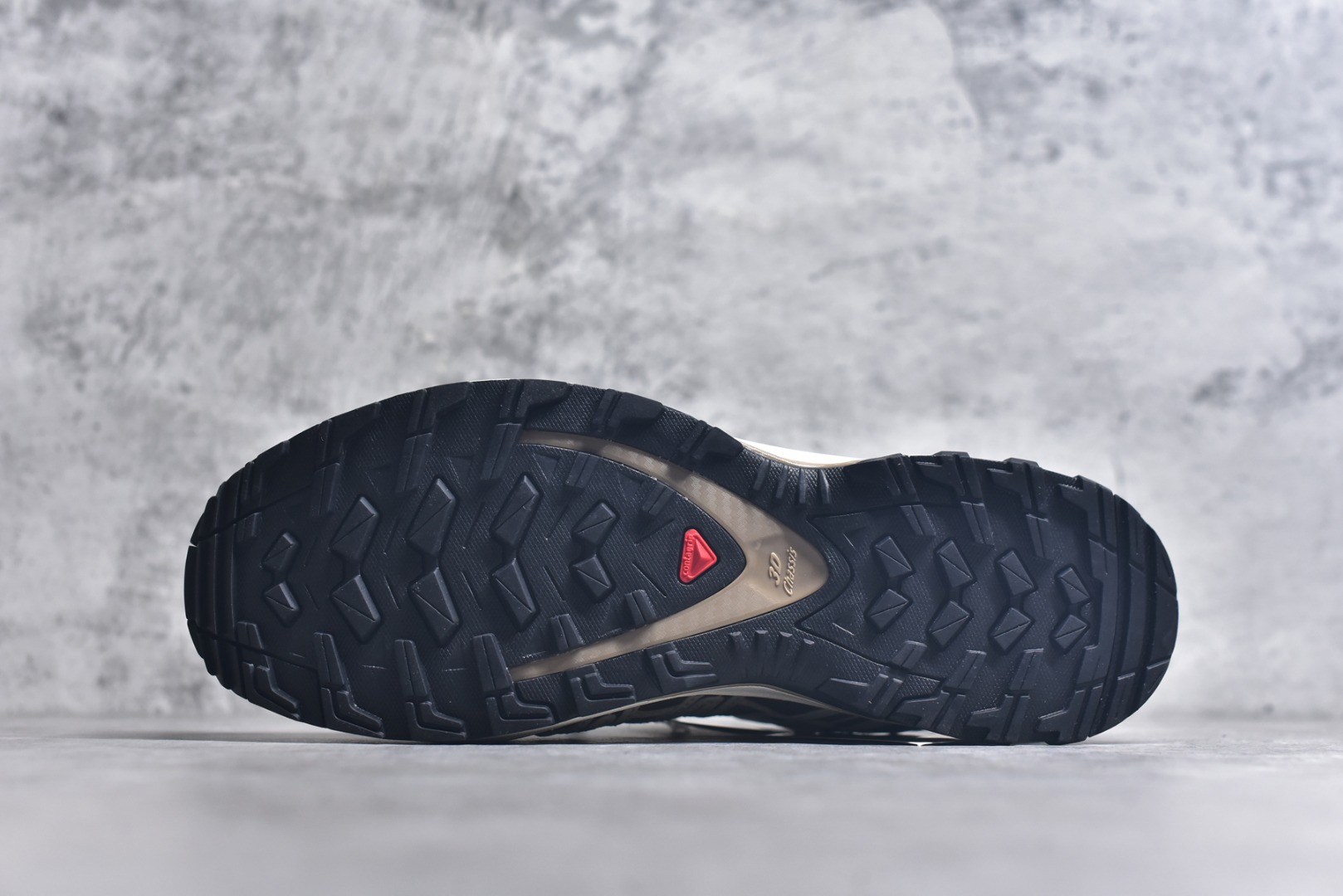 图片[6]-#Salomon XA PRO 3D EXPANSE萨洛蒙户外越野跑鞋 鞋面采用SENSIFIT贴合技术 全方位贴合包裹脚型 鞋跟部鞋底牵引设计 提供强大的抓地性能 更适应野外崎岖不平的道路 其3D ADVANCED CHASSIS底盘 材料轻量大化 钉齿设计更具稳定性、防护性 鞋底易磨损区运用CONTAGRIP高耐磨材料 应对城市硬质路面长距离跑考验 货号：478848-26 尺码：36 36.5 37.5 38 38.5 39 40 40.5 41 42 42.5 43 44 45 46-选品中心