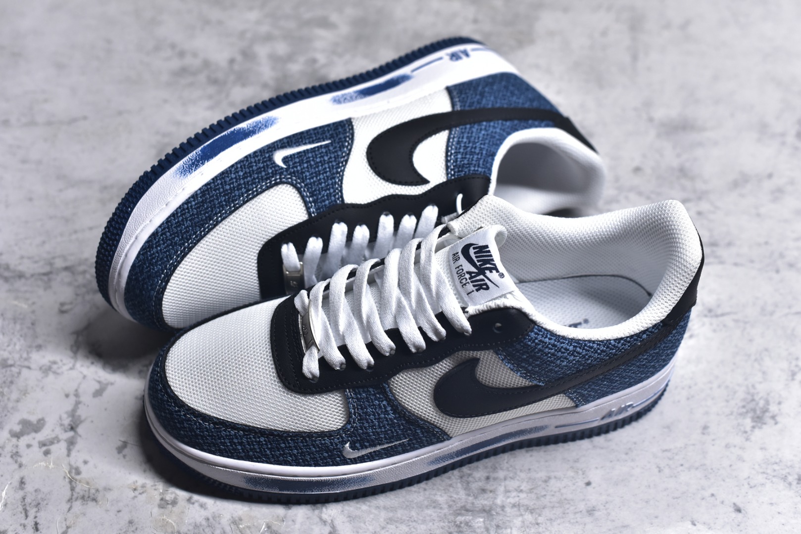 图片[7]-#NK Air Force 1´07 Low 空军一号低帮百搭休闲运动板鞋 ZH0316-089 柔软、弹性十足的缓震性能和出色的中底设计 横跨复古与现代的外型结合 造就出风靡全球 三十多年的Force 1 直到今天还深受青睐 实拍调校N版已经零色差零失真 百分百还原实物色彩所见即所得 不存在货不对板色差等低级问题 选购参考实物拍摄 不混卖不参货 只用心做好货严格选品 承诺混一赔十 尺码：36 36.5 37.5 38 38.5 39 40 40.5 41 42 42.5 43 44 44.5 45-选品中心