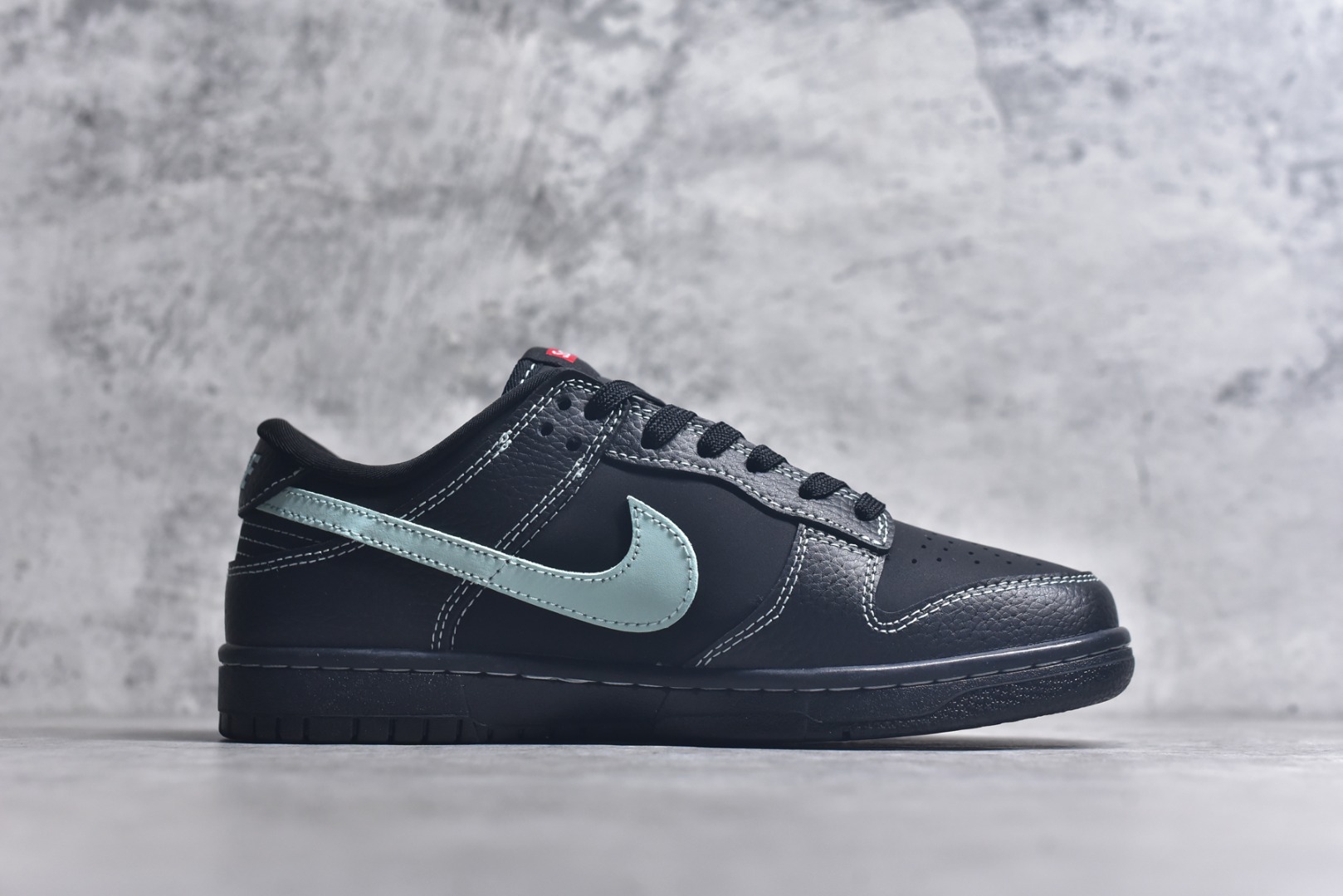 图片[3]-#Nike SB Dunk Low SUP联名 蒂芙尼三小勾 周年高端定制 低帮休闲板鞋 SC9207-422 #原楦头原纸板 原装鞋盒 定制五金配件 内置全掌气垫 原厂鞋底 尺码：36 36.5 37.5 38 38.5 39 40 40.5 41 42 42.5 43 44 44.5 45 9.E5-选品中心