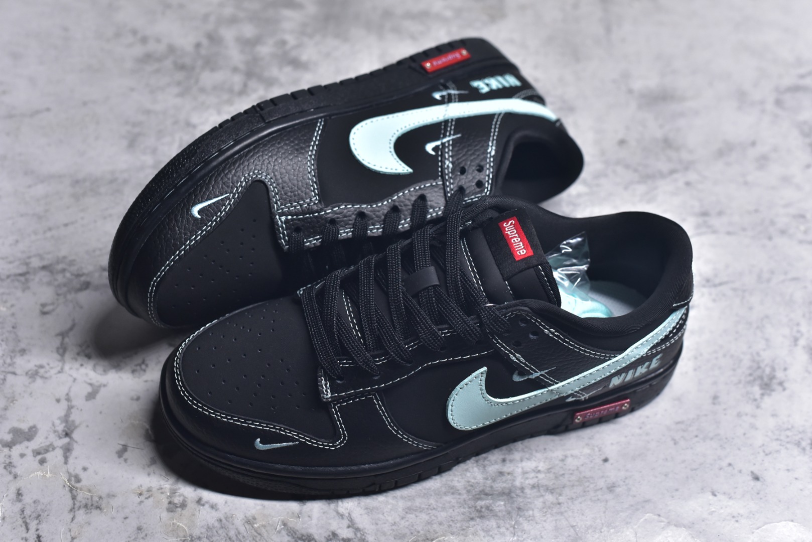 图片[7]-#Nike SB Dunk Low SUP联名 蒂芙尼三小勾 周年高端定制 低帮休闲板鞋 SC9207-422 #原楦头原纸板 原装鞋盒 定制五金配件 内置全掌气垫 原厂鞋底 尺码：36 36.5 37.5 38 38.5 39 40 40.5 41 42 42.5 43 44 44.5 45 9.E5-选品中心