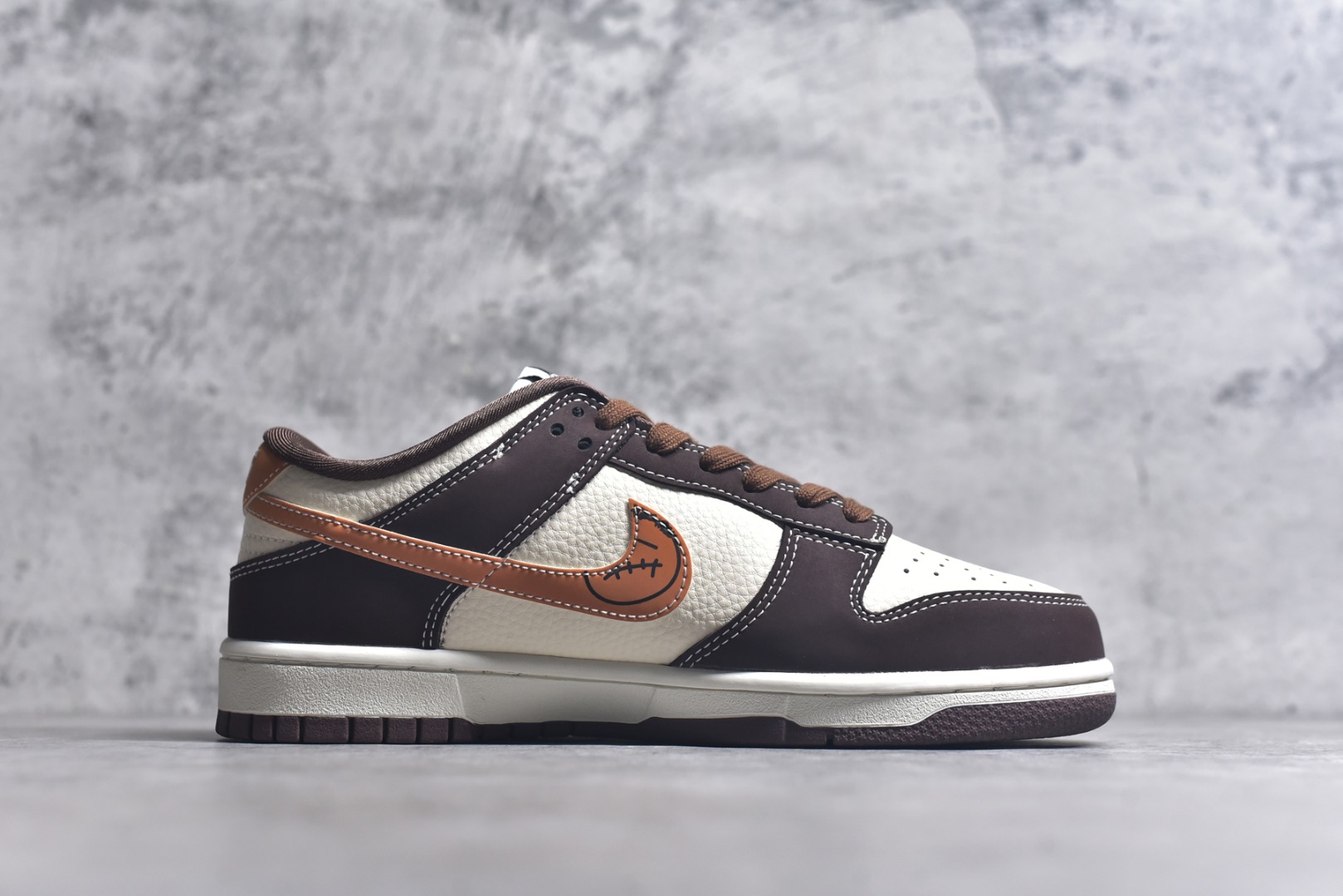 图片[3]-#Nike SB Dunk Low 深棕鬼脸 周年高端定制 低帮休闲板鞋 KK1333-034 #原楦头原纸板 原装鞋盒 定制五金配件 内置全掌气垫 原厂鞋底 尺码：36 36.5 37.5 38 38.5 39 40 40.5 41 42 42.5 43 44 44.5 45 9.E5-选品中心