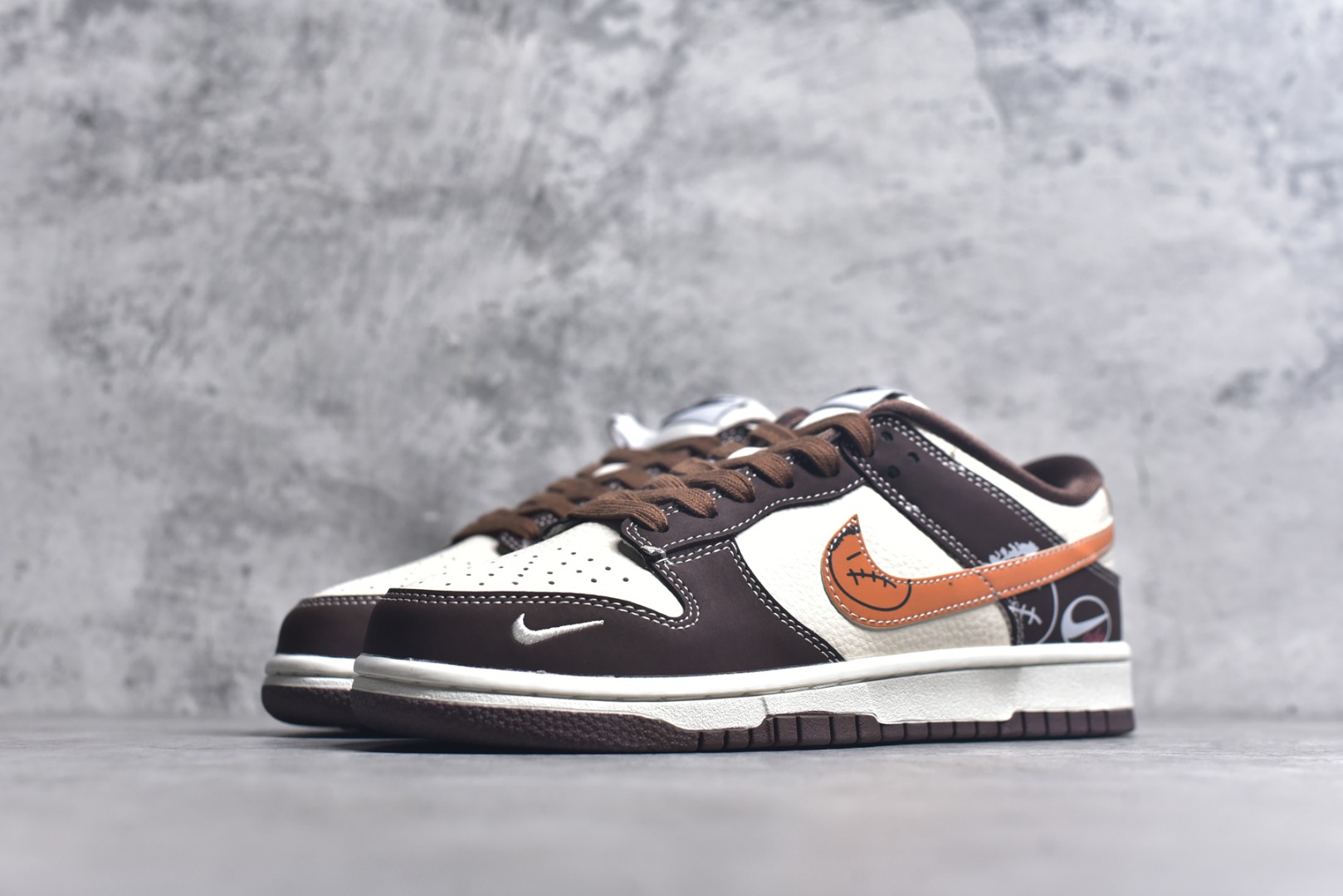 图片[2]-#Nike SB Dunk Low 深棕鬼脸 周年高端定制 低帮休闲板鞋 KK1333-034 #原楦头原纸板 原装鞋盒 定制五金配件 内置全掌气垫 原厂鞋底 尺码：36 36.5 37.5 38 38.5 39 40 40.5 41 42 42.5 43 44 44.5 45 9.E5-选品中心