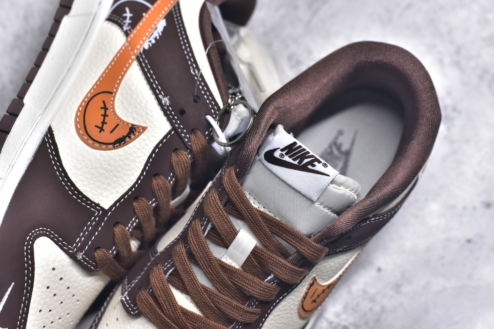 图片[9]-#Nike SB Dunk Low 深棕鬼脸 周年高端定制 低帮休闲板鞋 KK1333-034 #原楦头原纸板 原装鞋盒 定制五金配件 内置全掌气垫 原厂鞋底 尺码：36 36.5 37.5 38 38.5 39 40 40.5 41 42 42.5 43 44 44.5 45 9.E5-选品中心