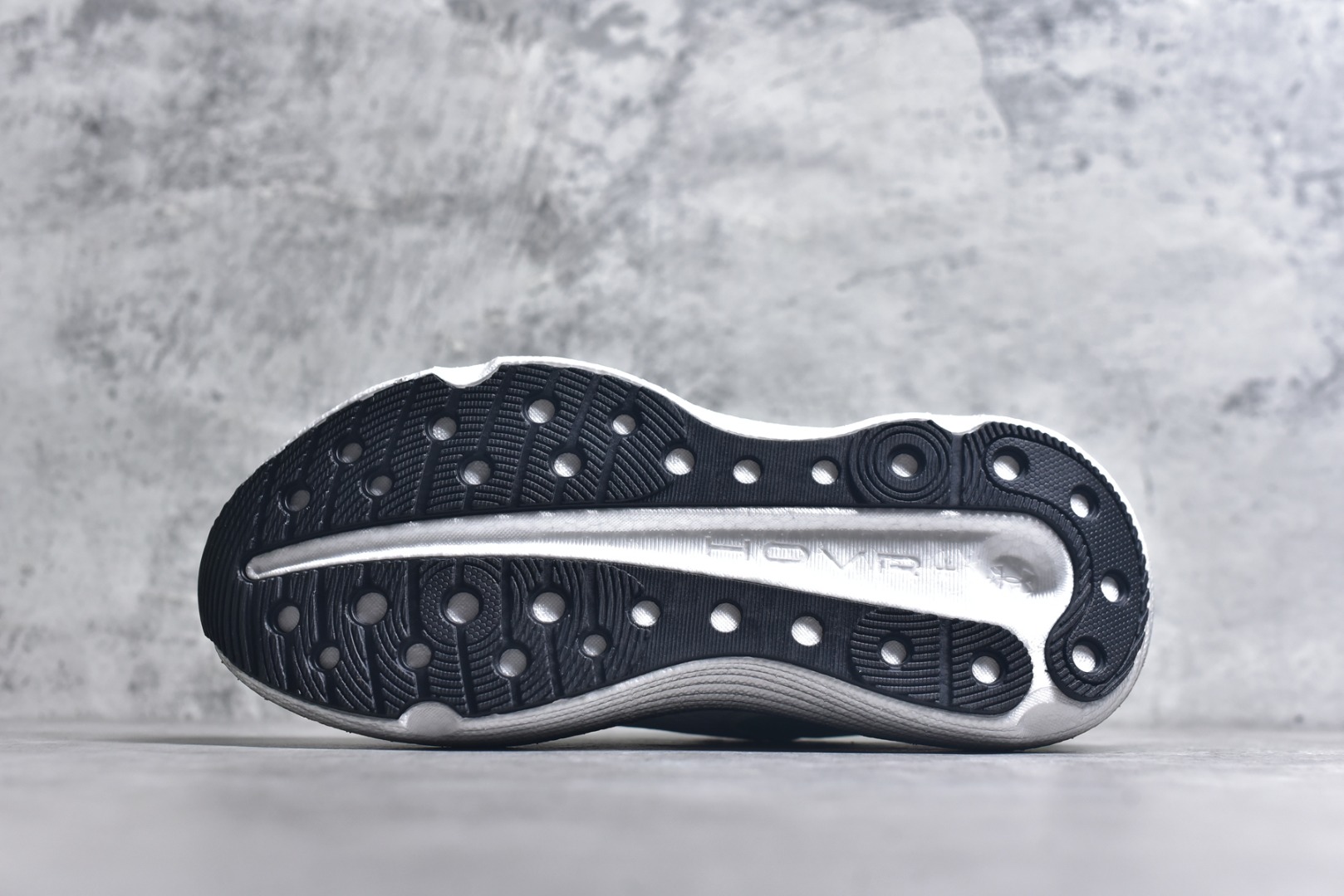 图片[6]-#Under Armour Infinite Elite 2 安德玛舒适防滑耐磨低帮越野短跑跑步鞋 Under Armour成立于1996年，创办者是前马里兰橄榄球明星KevinPlank。在美国，提到Under Armour，必然会想起高端和专业的运动装备，Under Armour 逐渐成为“专业”的代名词。Under Armour在专业运动装备领域达到了一定高度，可以说是专业运动装备的优选。实拍调校N版已经零色差零失真 百分百还原实物色彩所见即所得 不存在货不对板色差等低级问题 选购参考实物拍摄 不混卖不参货 只用心做好货严格选品 承诺混一赔十 尺码：36-45 不含半码-选品中心
