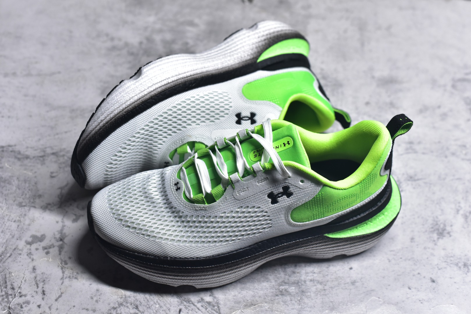 图片[7]-#Under Armour Infinite Elite 2 安德玛舒适防滑耐磨低帮越野短跑跑步鞋 Under Armour成立于1996年，创办者是前马里兰橄榄球明星KevinPlank。在美国，提到Under Armour，必然会想起高端和专业的运动装备，Under Armour 逐渐成为“专业”的代名词。Under Armour在专业运动装备领域达到了一定高度，可以说是专业运动装备的优选。实拍调校N版已经零色差零失真 百分百还原实物色彩所见即所得 不存在货不对板色差等低级问题 选购参考实物拍摄 不混卖不参货 只用心做好货严格选品 承诺混一赔十 尺码：36-45 不含半码-选品中心