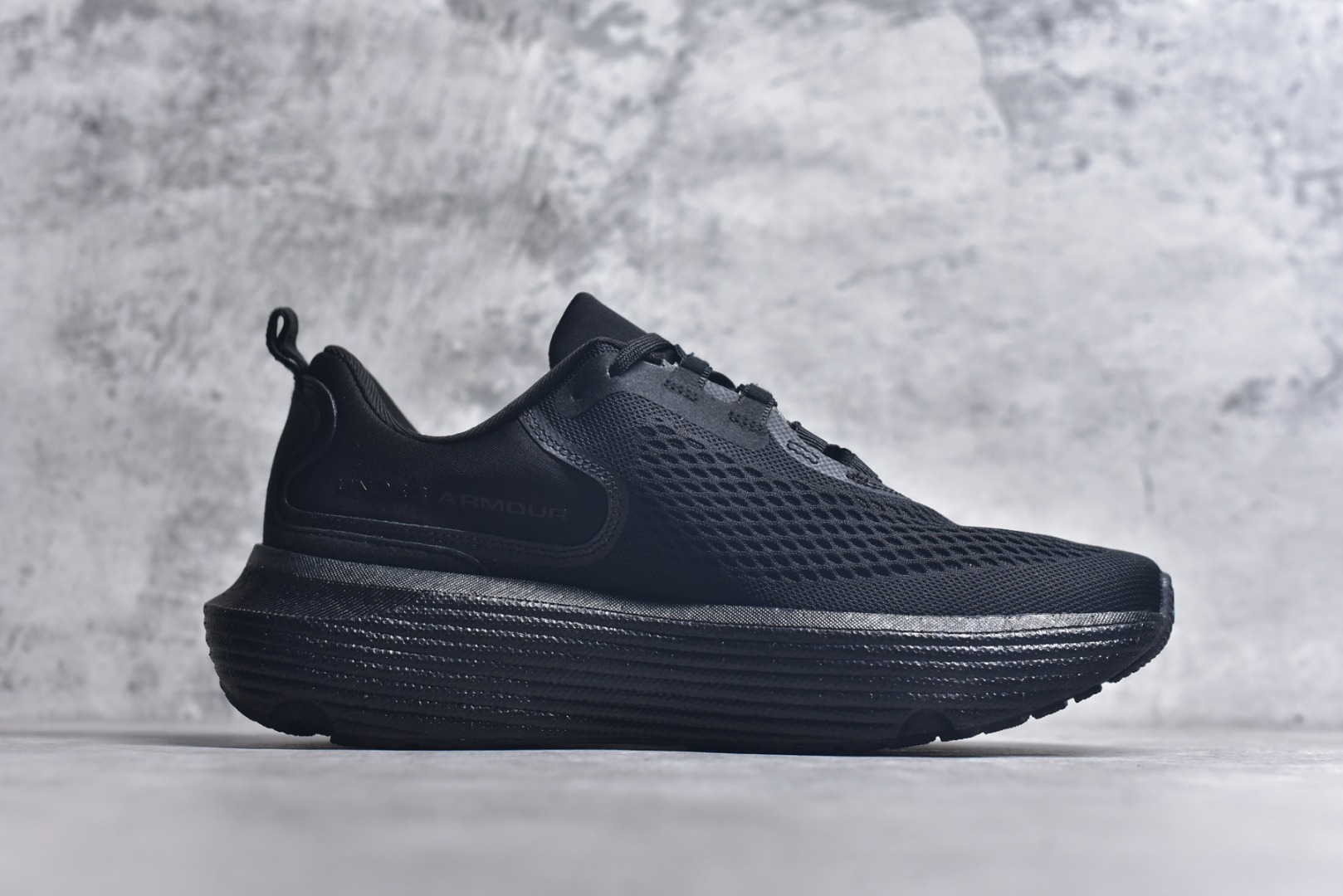 图片[3]-#Under Armour Infinite Elite 2 安德玛舒适防滑耐磨低帮越野短跑跑步鞋 Under Armour成立于1996年，创办者是前马里兰橄榄球明星KevinPlank。在美国，提到Under Armour，必然会想起高端和专业的运动装备，Under Armour 逐渐成为“专业”的代名词。Under Armour在专业运动装备领域达到了一定高度，可以说是专业运动装备的优选。实拍调校N版已经零色差零失真 百分百还原实物色彩所见即所得 不存在货不对板色差等低级问题 选购参考实物拍摄 不混卖不参货 只用心做好货严格选品 承诺混一赔十 尺码：36-45 不含半码-选品中心