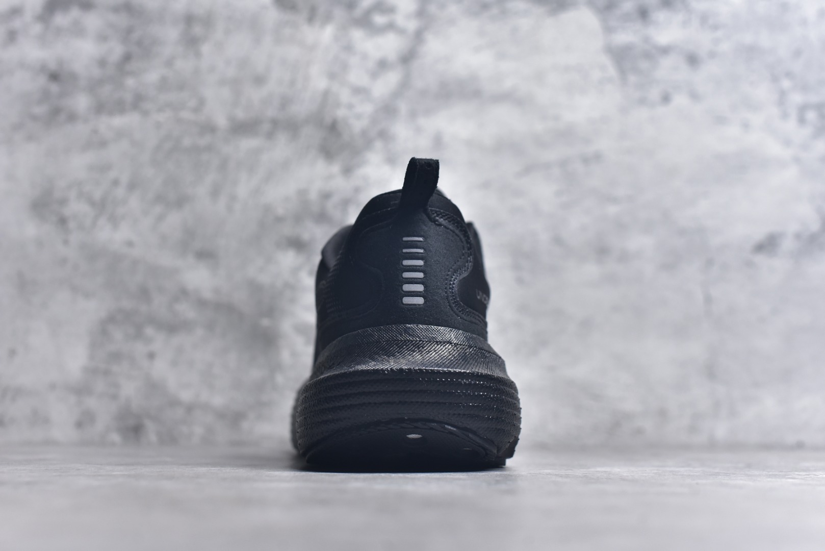 图片[5]-#Under Armour Infinite Elite 2 安德玛舒适防滑耐磨低帮越野短跑跑步鞋 Under Armour成立于1996年，创办者是前马里兰橄榄球明星KevinPlank。在美国，提到Under Armour，必然会想起高端和专业的运动装备，Under Armour 逐渐成为“专业”的代名词。Under Armour在专业运动装备领域达到了一定高度，可以说是专业运动装备的优选。实拍调校N版已经零色差零失真 百分百还原实物色彩所见即所得 不存在货不对板色差等低级问题 选购参考实物拍摄 不混卖不参货 只用心做好货严格选品 承诺混一赔十 尺码：36-45 不含半码-选品中心
