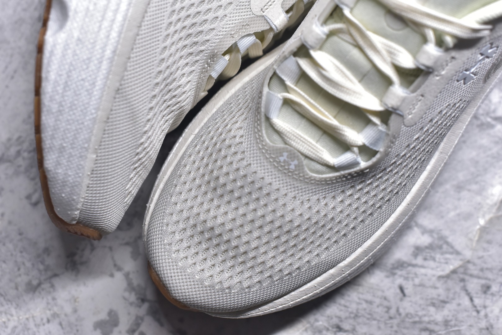 图片[8]-#Under Armour Infinite Elite 2 安德玛舒适防滑耐磨低帮越野短跑跑步鞋 Under Armour成立于1996年，创办者是前马里兰橄榄球明星KevinPlank。在美国，提到Under Armour，必然会想起高端和专业的运动装备，Under Armour 逐渐成为“专业”的代名词。Under Armour在专业运动装备领域达到了一定高度，可以说是专业运动装备的优选。实拍调校N版已经零色差零失真 百分百还原实物色彩所见即所得 不存在货不对板色差等低级问题 选购参考实物拍摄 不混卖不参货 只用心做好货严格选品 承诺混一赔十 尺码：36-45 不含半码-选品中心