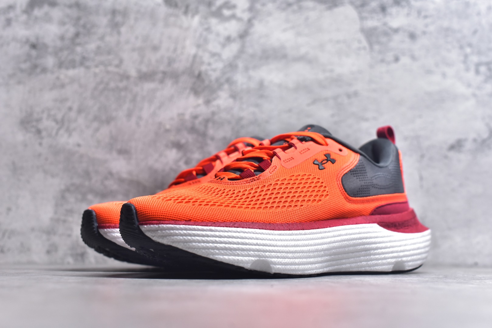 图片[2]-#Under Armour Infinite Elite 2 安德玛舒适防滑耐磨低帮越野短跑跑步鞋 Under Armour成立于1996年，创办者是前马里兰橄榄球明星KevinPlank。在美国，提到Under Armour，必然会想起高端和专业的运动装备，Under Armour 逐渐成为“专业”的代名词。Under Armour在专业运动装备领域达到了一定高度，可以说是专业运动装备的优选。实拍调校N版已经零色差零失真 百分百还原实物色彩所见即所得 不存在货不对板色差等低级问题 选购参考实物拍摄 不混卖不参货 只用心做好货严格选品 承诺混一赔十 尺码：36-45 不含半码-选品中心
