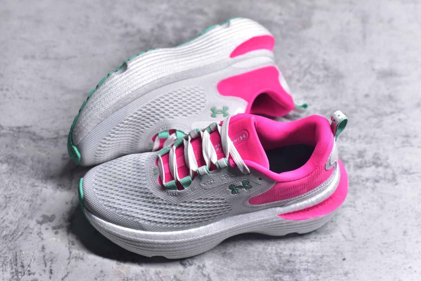 图片[7]-#Under Armour Infinite Elite 2 安德玛舒适防滑耐磨低帮越野短跑跑步鞋 Under Armour成立于1996年，创办者是前马里兰橄榄球明星KevinPlank。在美国，提到Under Armour，必然会想起高端和专业的运动装备，Under Armour 逐渐成为“专业”的代名词。Under Armour在专业运动装备领域达到了一定高度，可以说是专业运动装备的优选。实拍调校N版已经零色差零失真 百分百还原实物色彩所见即所得 不存在货不对板色差等低级问题 选购参考实物拍摄 不混卖不参货 只用心做好货严格选品 承诺混一赔十 尺码：36-40不含半码-选品中心
