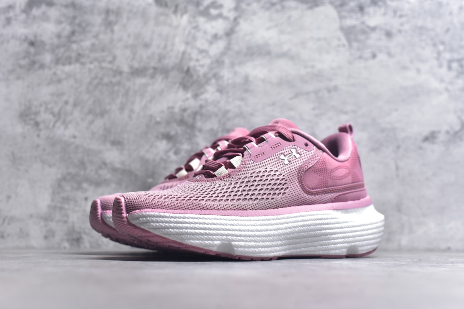 图片[2]-#Under Armour Infinite Elite 2 安德玛舒适防滑耐磨低帮越野短跑跑步鞋 Under Armour成立于1996年，创办者是前马里兰橄榄球明星KevinPlank。在美国，提到Under Armour，必然会想起高端和专业的运动装备，Under Armour 逐渐成为“专业”的代名词。Under Armour在专业运动装备领域达到了一定高度，可以说是专业运动装备的优选。实拍调校N版已经零色差零失真 百分百还原实物色彩所见即所得 不存在货不对板色差等低级问题 选购参考实物拍摄 不混卖不参货 只用心做好货严格选品 承诺混一赔十 尺码：36-40 不含半码-选品中心