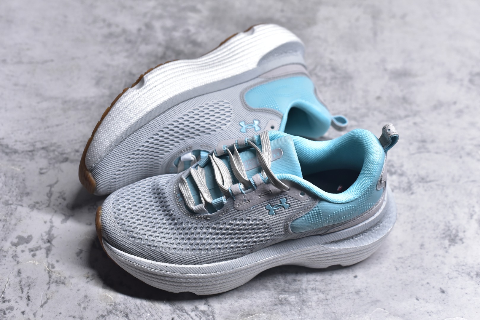图片[7]-#Under Armour Infinite Elite 2 安德玛舒适防滑耐磨低帮越野短跑跑步鞋 Under Armour成立于1996年，创办者是前马里兰橄榄球明星KevinPlank。在美国，提到Under Armour，必然会想起高端和专业的运动装备，Under Armour 逐渐成为“专业”的代名词。Under Armour在专业运动装备领域达到了一定高度，可以说是专业运动装备的优选。实拍调校N版已经零色差零失真 百分百还原实物色彩所见即所得 不存在货不对板色差等低级问题 选购参考实物拍摄 不混卖不参货 只用心做好货严格选品 承诺混一赔十 尺码：36-40 不含半码-选品中心