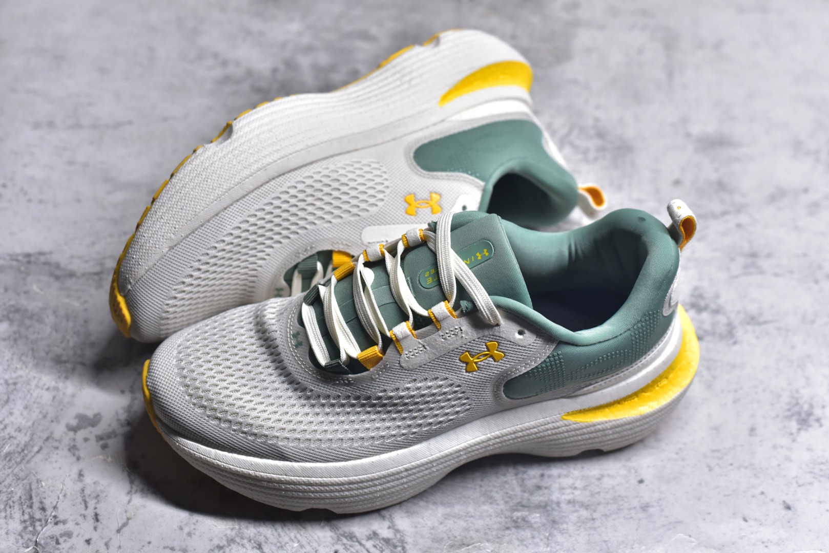 图片[7]-#Under Armour Infinite Elite 2 安德玛舒适防滑耐磨低帮越野短跑跑步鞋 Under Armour成立于1996年，创办者是前马里兰橄榄球明星KevinPlank。在美国，提到Under Armour，必然会想起高端和专业的运动装备，Under Armour 逐渐成为“专业”的代名词。Under Armour在专业运动装备领域达到了一定高度，可以说是专业运动装备的优选。实拍调校N版已经零色差零失真 百分百还原实物色彩所见即所得 不存在货不对板色差等低级问题 选购参考实物拍摄 不混卖不参货 只用心做好货严格选品 承诺混一赔十 尺码：36-45 不含半码-选品中心